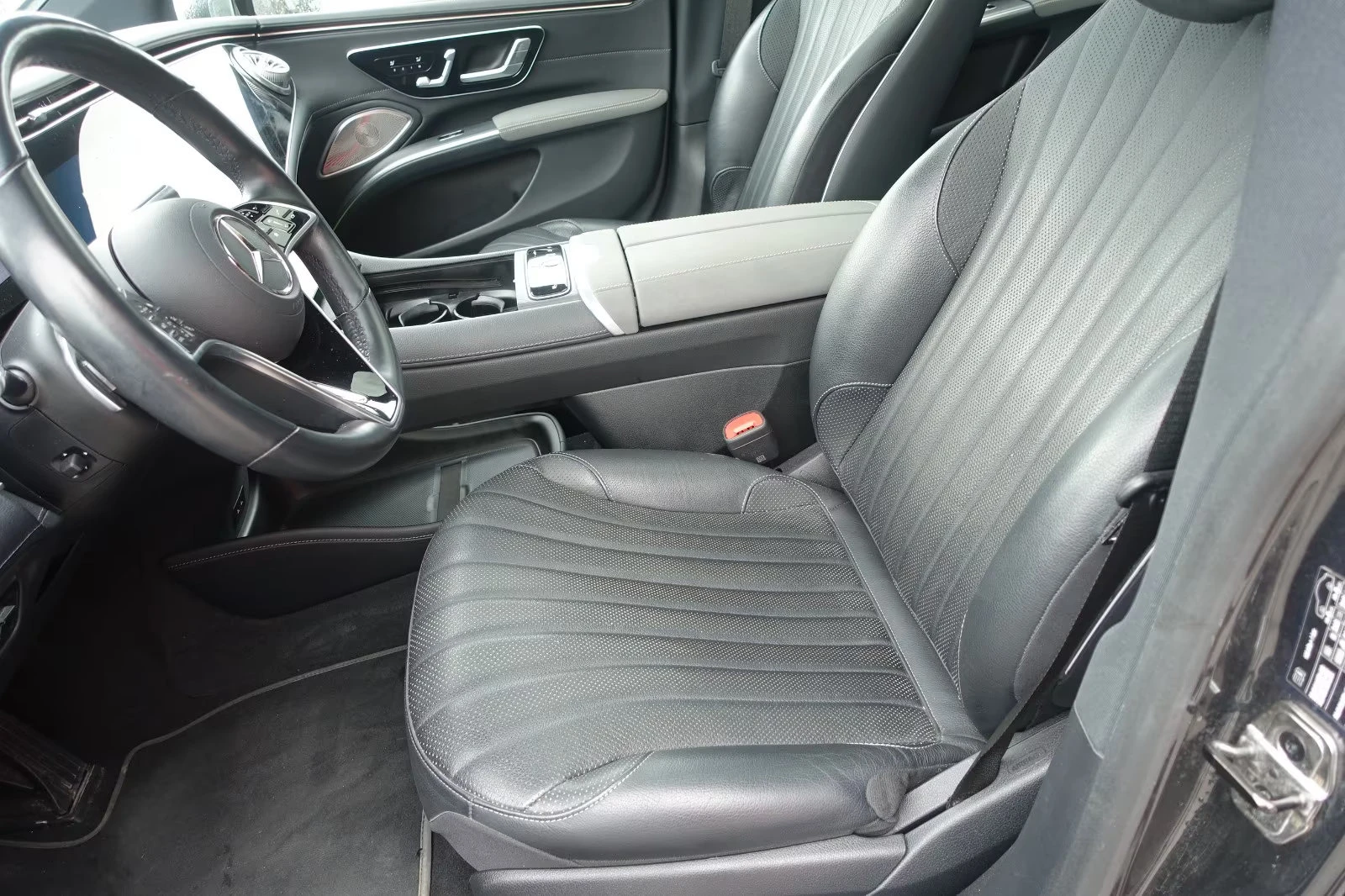 2022 Mercedes-Benz EQS 580 4MATIC 523HP PANO BURM MEMO HUD 360 339g — 8