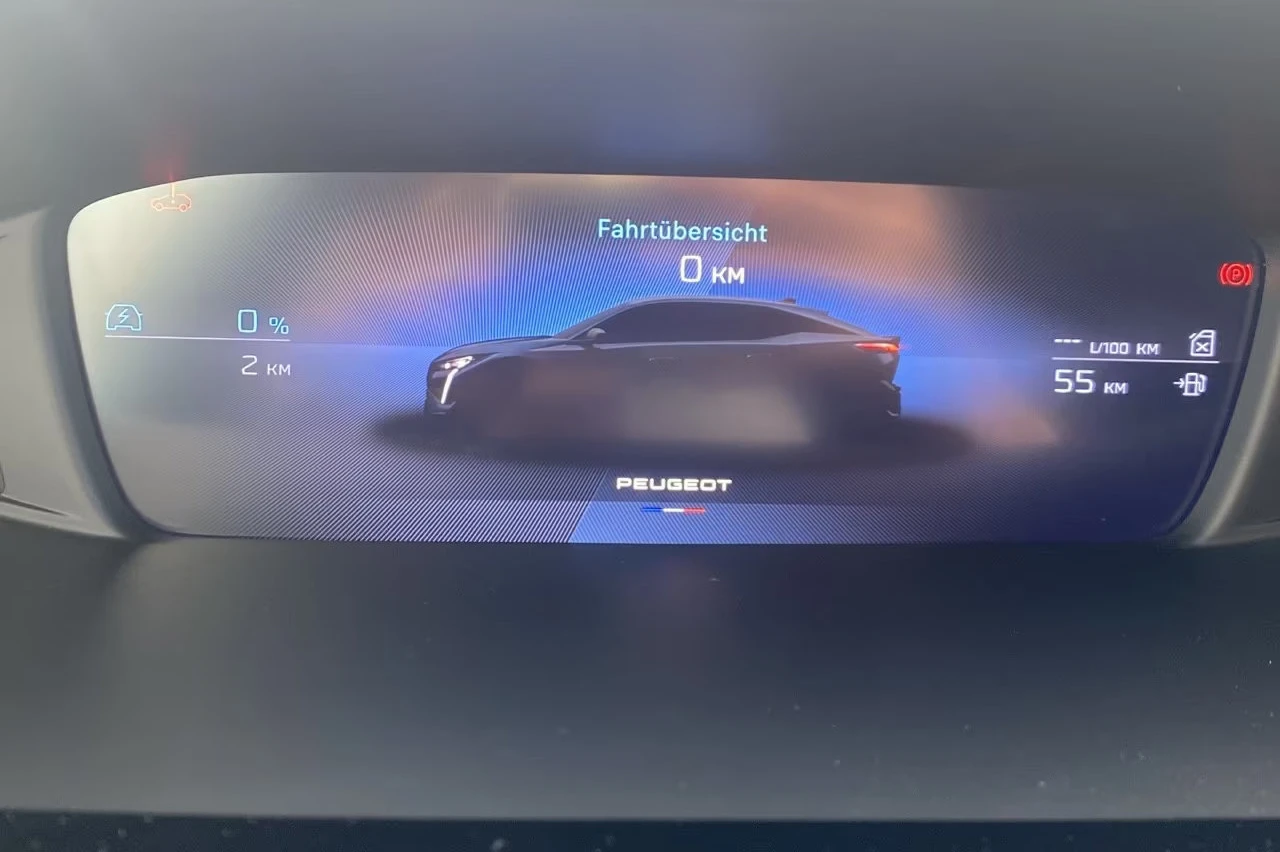 2025 Peugeot 408 ALLURE 144HP CAM NAVI LED CPLAY AMBI 364g — 8