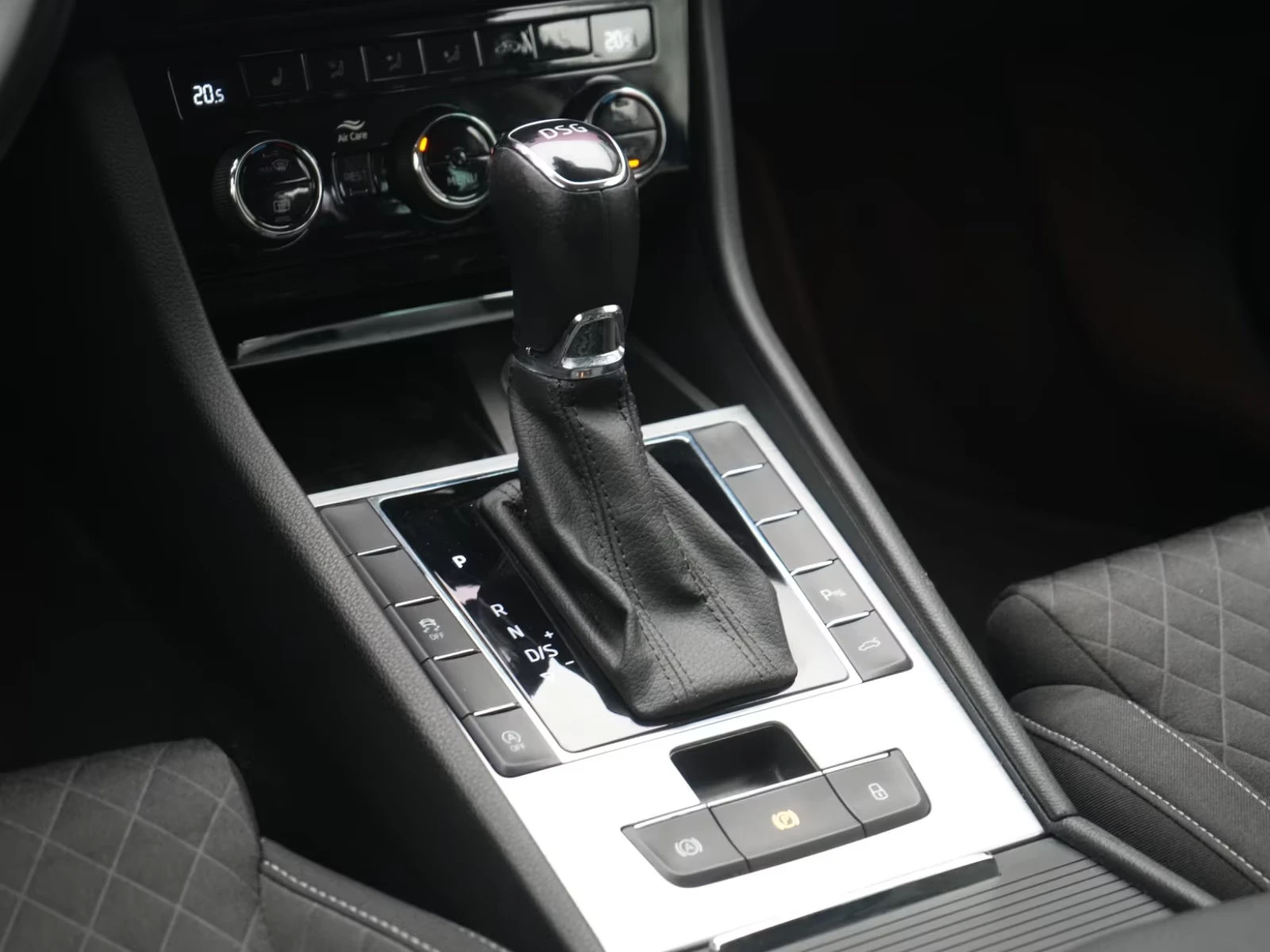 2022 Skoda Superb AMBITION 200HP DSG CAM NAVI LED 742v — 15