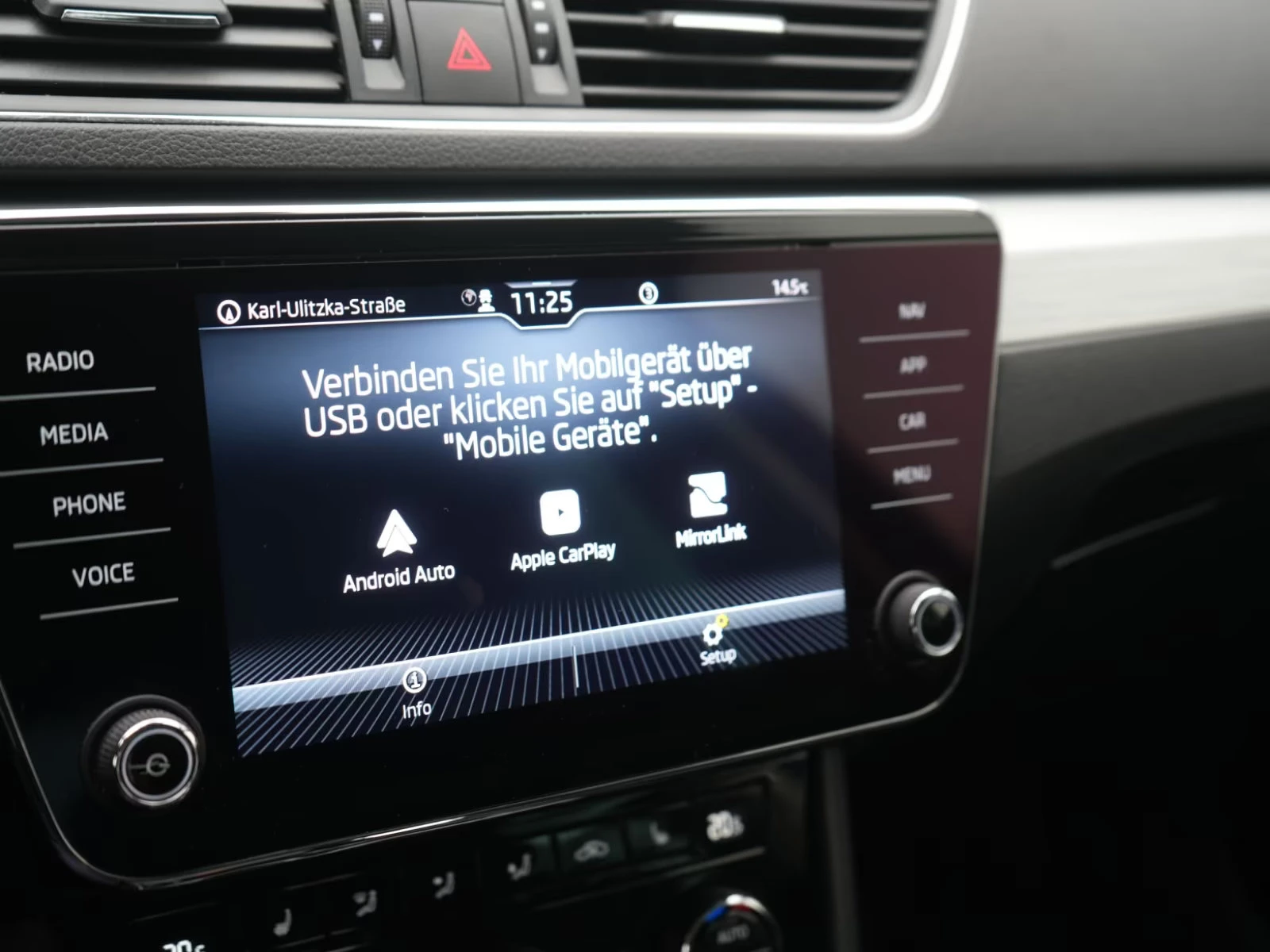 2022 Skoda Superb AMBITION 200HP DSG CAM NAVI LED 742v — 13