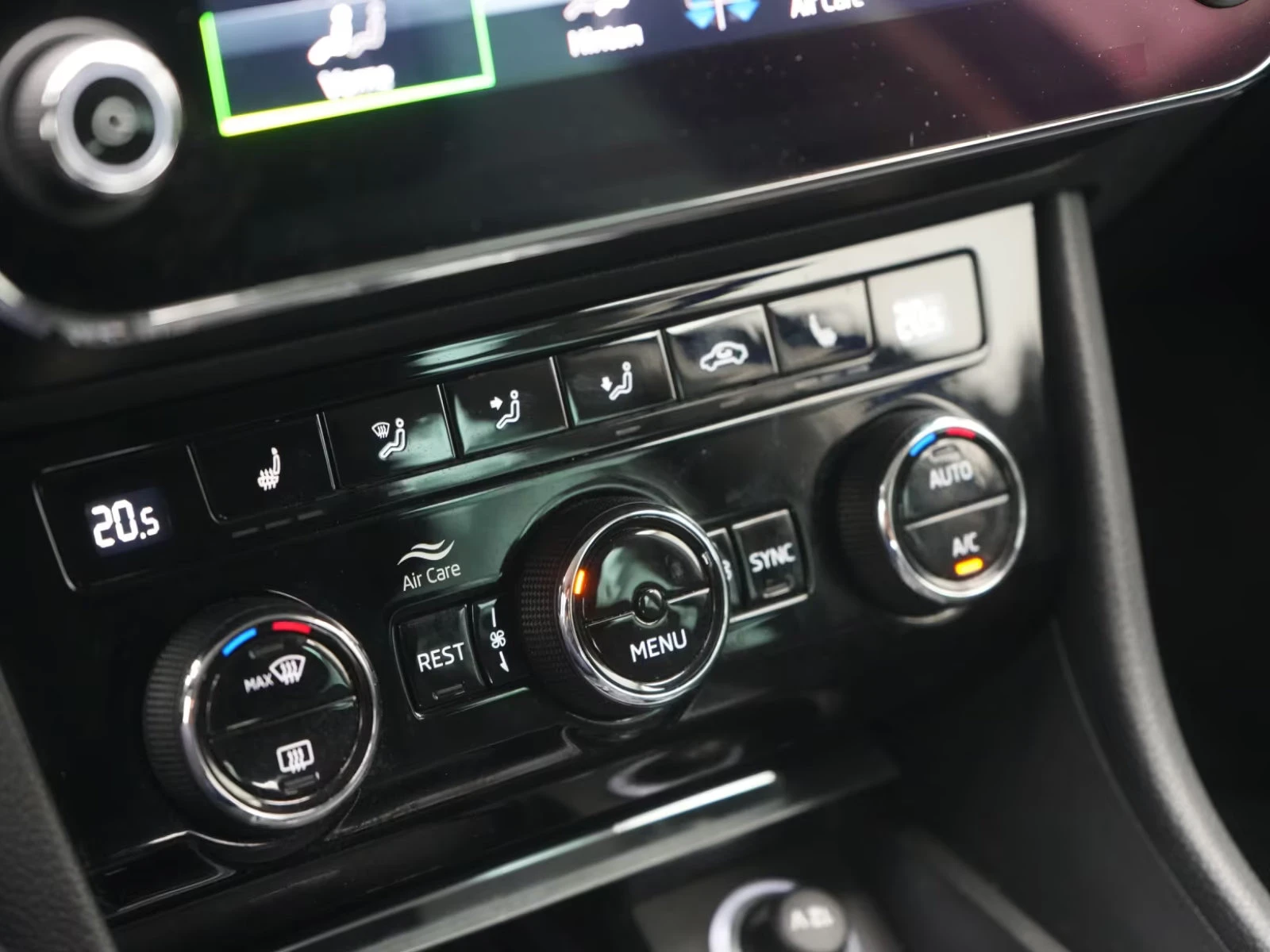 2022 Skoda Superb AMBITION 200HP DSG CAM NAVI LED 742v — 14