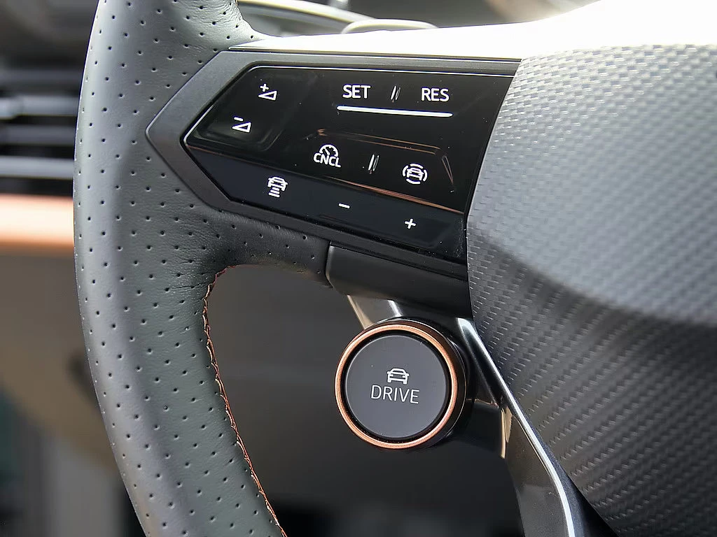 2024 Cupra Born VZ 326HP PANO 360 MEMO HUD NAVI LED CPLAY 776g — 8