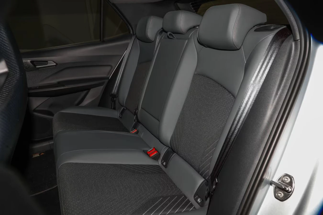 2025 Cupra Born VZ 326HP PANO 360 SENNHEISER MEMO HUD NAVI 777g — 15