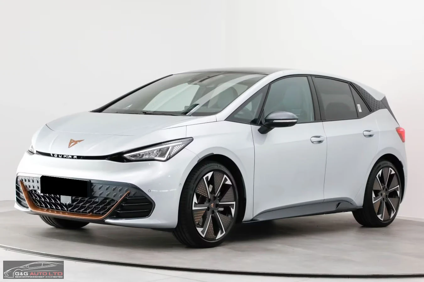 Cupra Born VZ 326HP PANO 360 SENNHEISER MEMO HUD NAVI 777g 2025