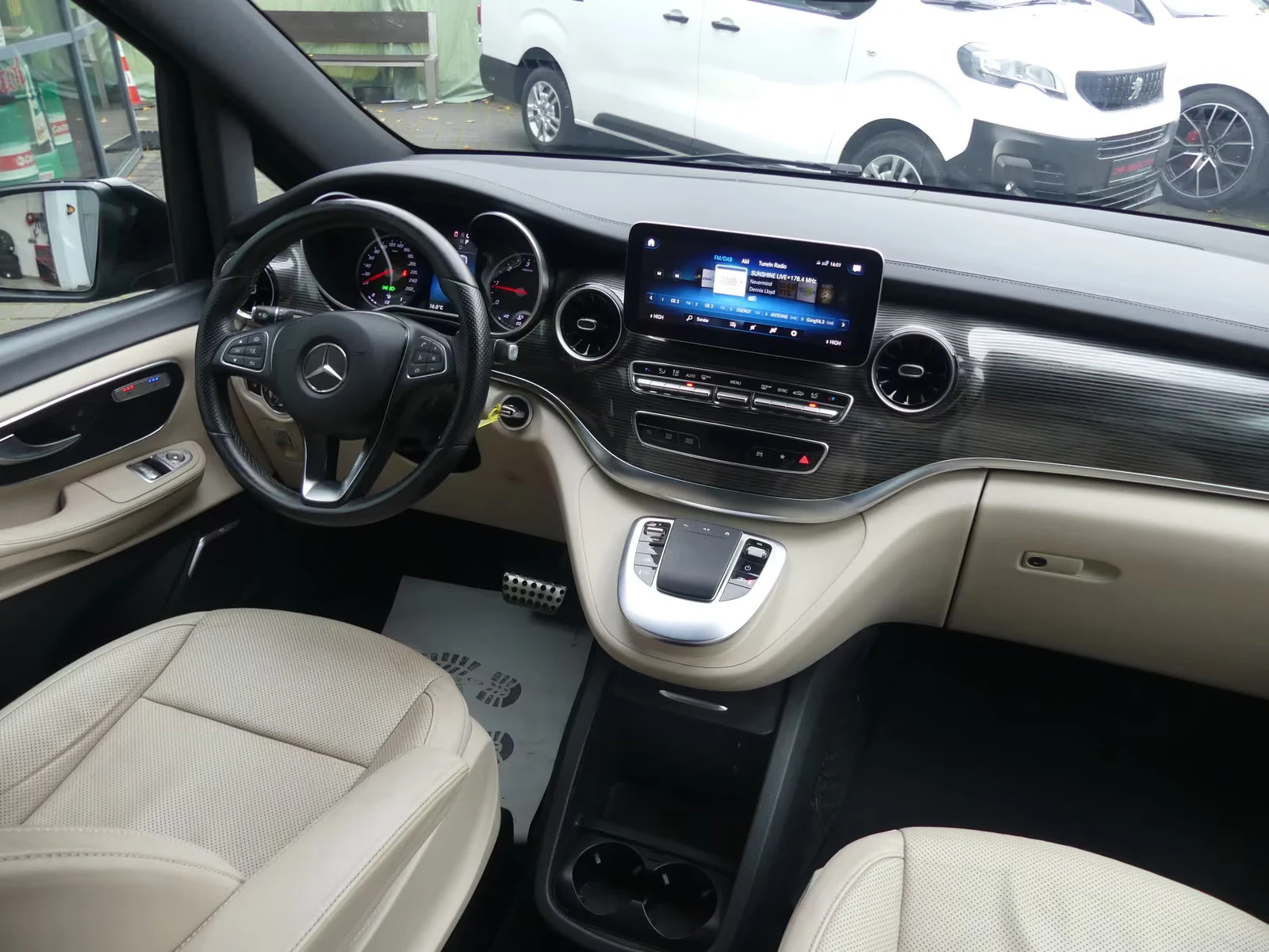 2020 Mercedes-Benz V 300 DIESEL 237HP AMG AVANTGARD 360 ОБДУХВАНЕ 934v — 7