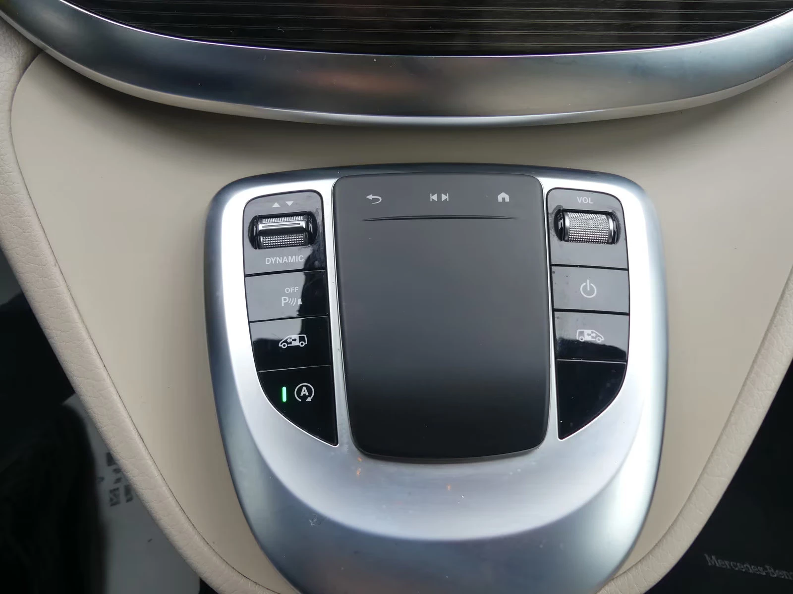 2020 Mercedes-Benz V 300 DIESEL 237HP AMG AVANTGARD 360 ОБДУХВАНЕ 934v — 12