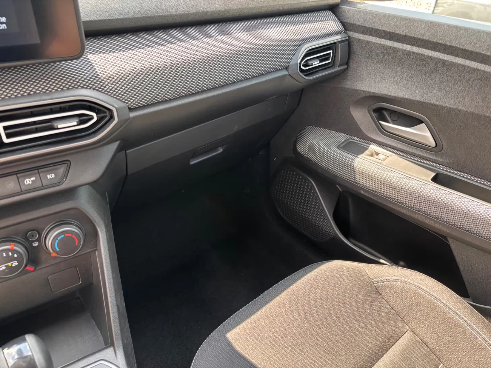 2024 Dacia Sandero TCe90 91HP EXPRESSION AUTOMATIC LED L.ASSIST 826g — 13