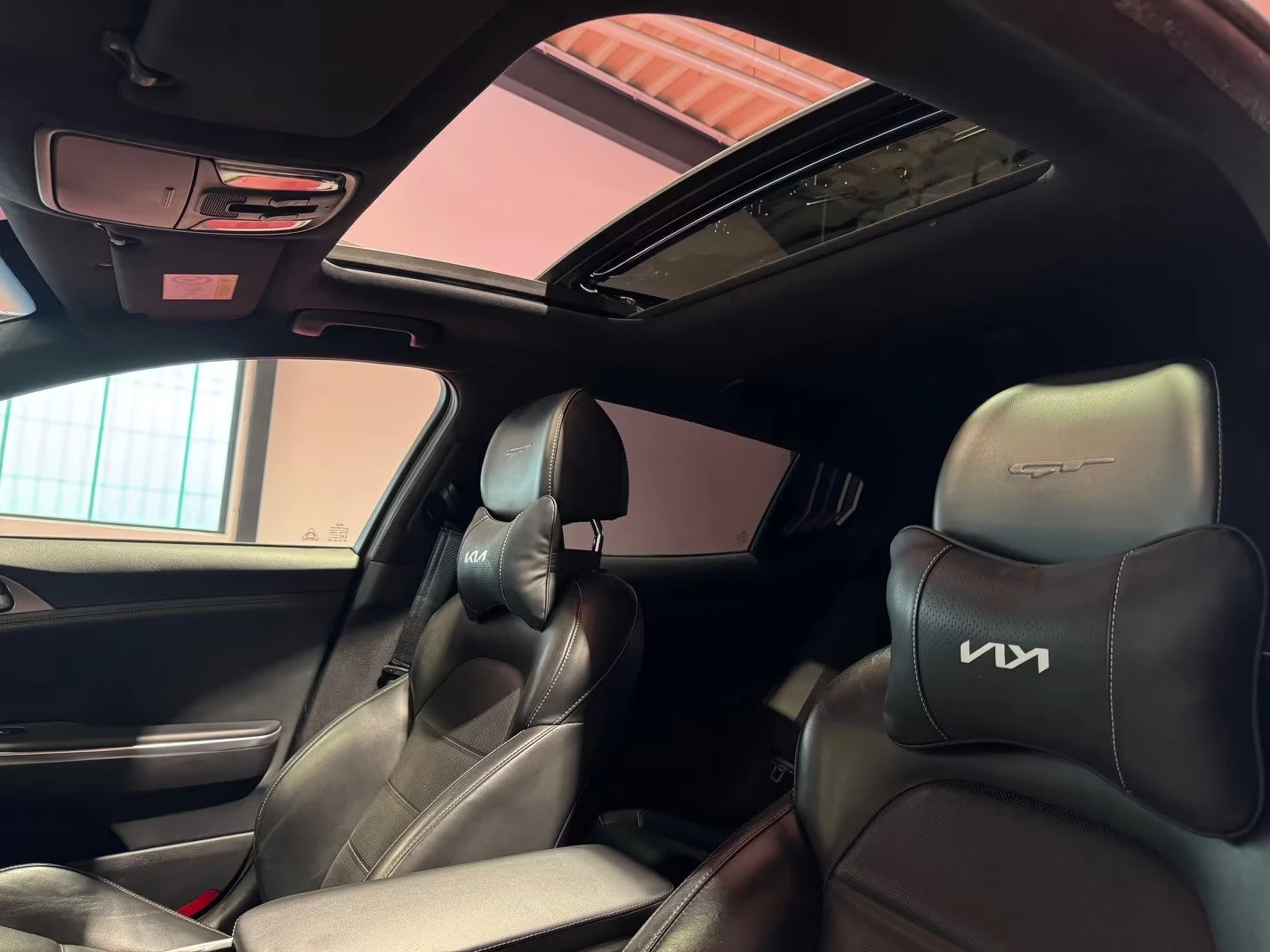 2018 Kia Stinger GT 370HP 4WD PANO H&K CAM BREMBO MEMO HUD LED 834g — 9