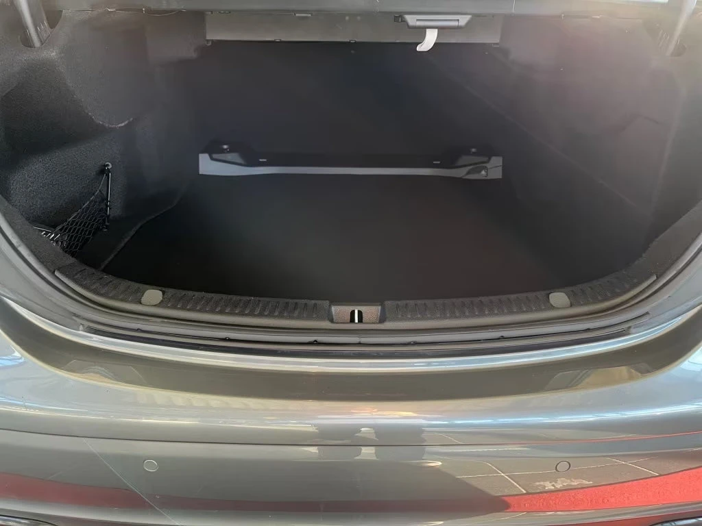 2020 Mercedes-Benz E 220 d AVANTGARDE 194HP CAM LED DIGI NAVI CPLAY 884g — 11