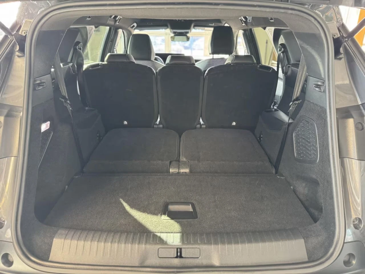 2025 Peugeot 5008 ALLURE 145HP PANO 360 ACC FACELIFT 7SEATS 117z — 8