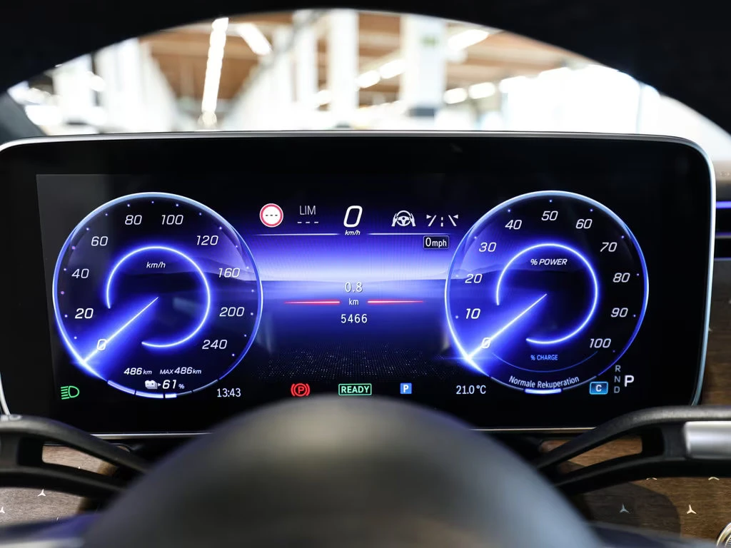 2024 Mercedes-Benz EQS 450+ SUV 360HP AMG DISRT PANO HUD MASS 163z — 12