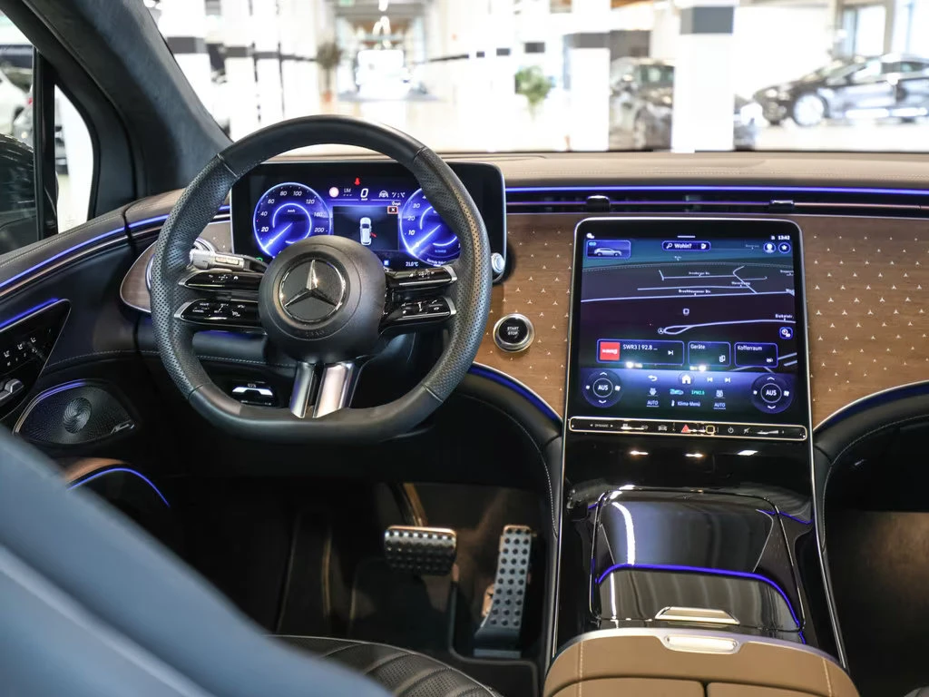 2024 Mercedes-Benz EQS 450+ SUV 360HP AMG DISRT PANO HUD MASS 163z — 6