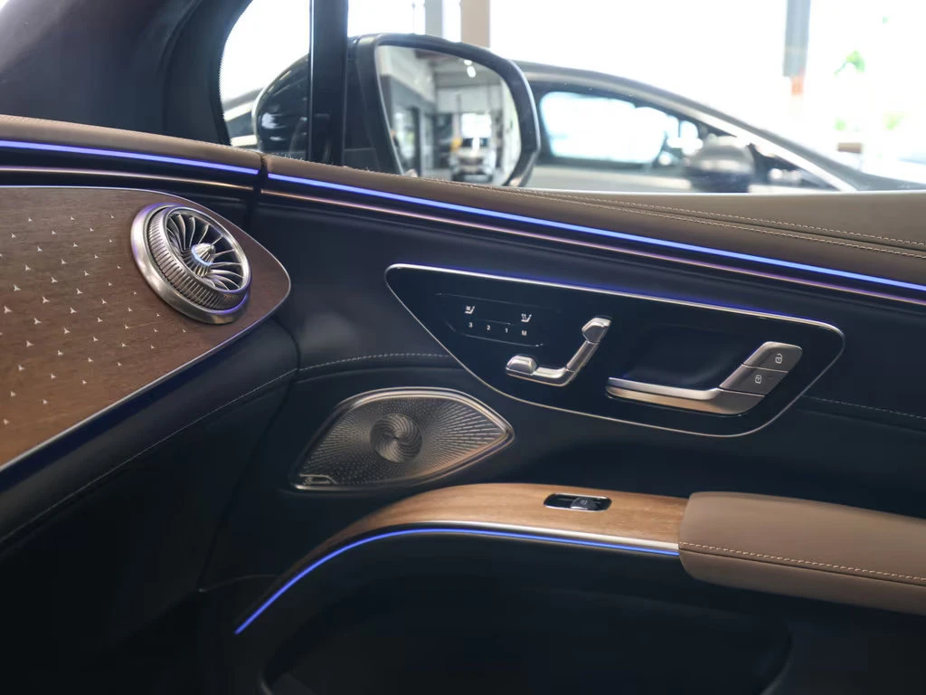 2024 Mercedes-Benz EQS 450+ SUV 360HP AMG DISRT PANO HUD MASS 163z — 16