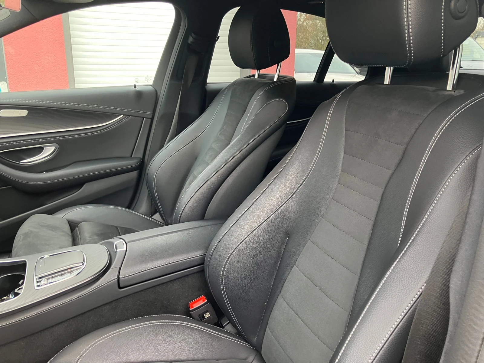 2023 Mercedes-Benz E 220 200P AMG 4MATIC PANO MULTIBEAM NIGHT NAVI 163hAS — 11