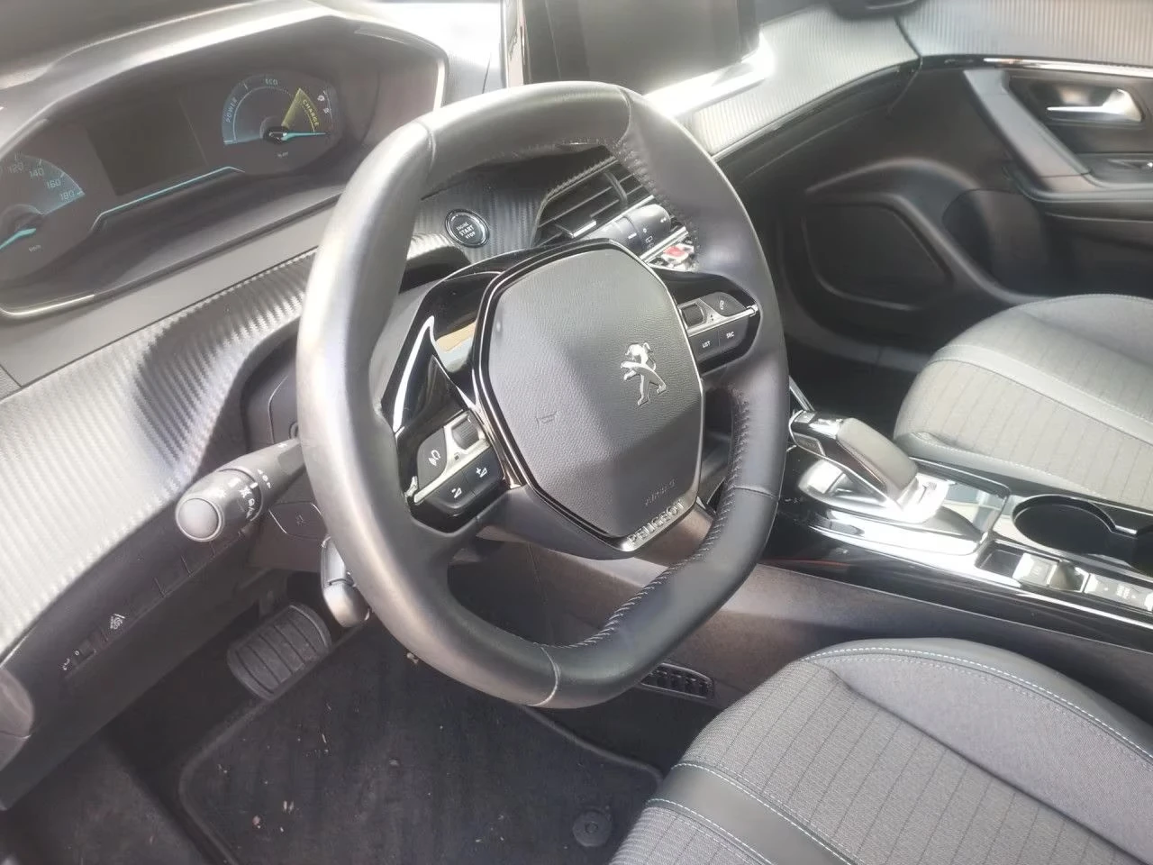 2022 Peugeot 2008 e-ALLURE 136HP LED NAVI CAM 164h — 9