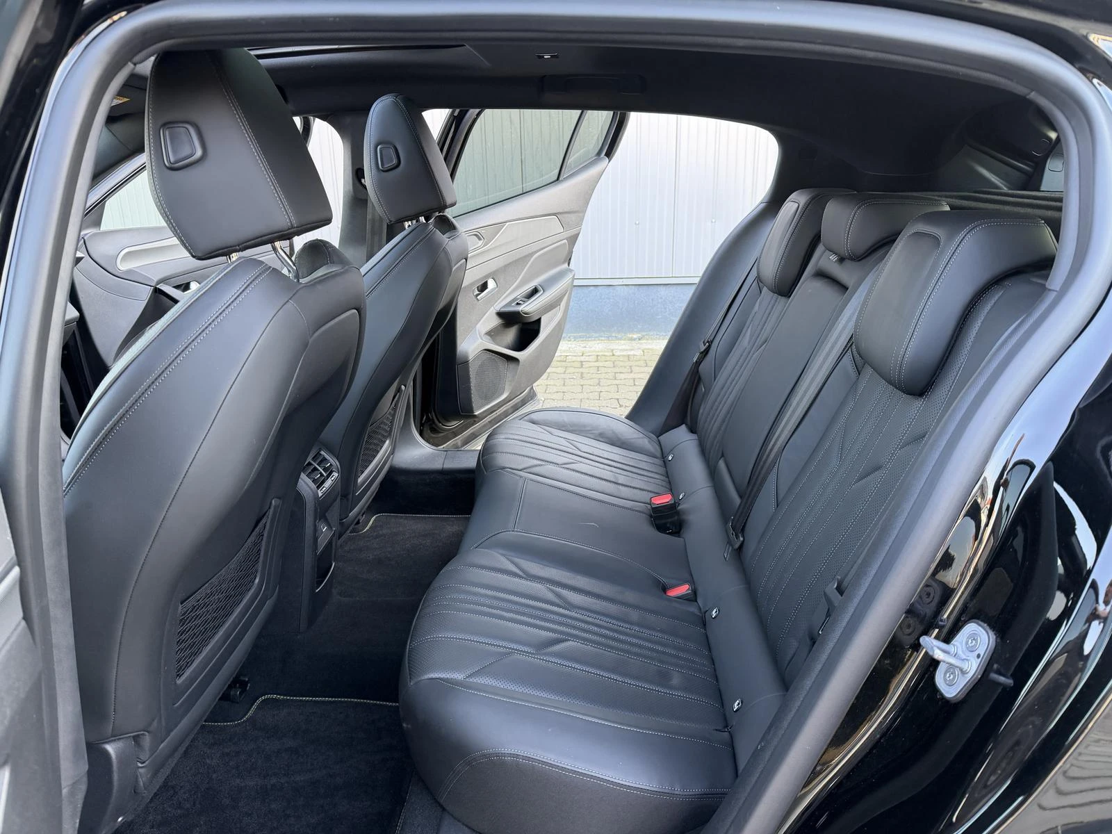 2023 Peugeot 408 1.6 PHEV 224HP GT FOCAL LEATHER 360 172h — 9
