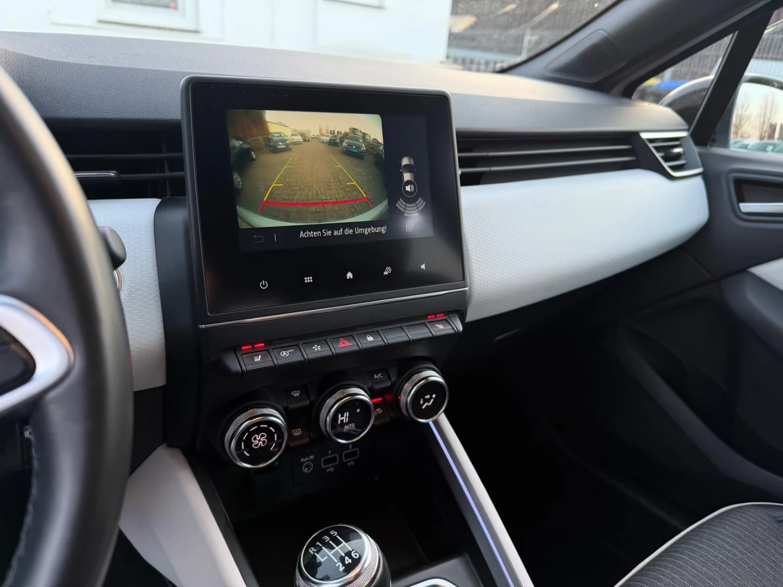 2022 Renault Clio TCe90 91HP V-TECHNO CAM NAVI LED CPLAY 986g — 13