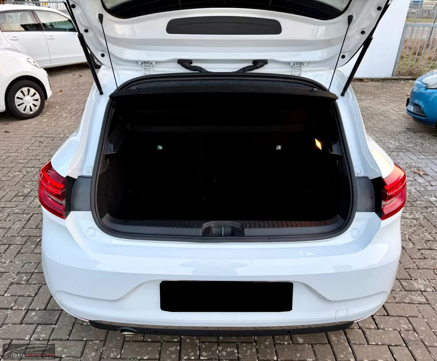 2022 Renault Clio TCe90 91HP V-TECHNO CAM NAVI LED CPLAY 986g — 6