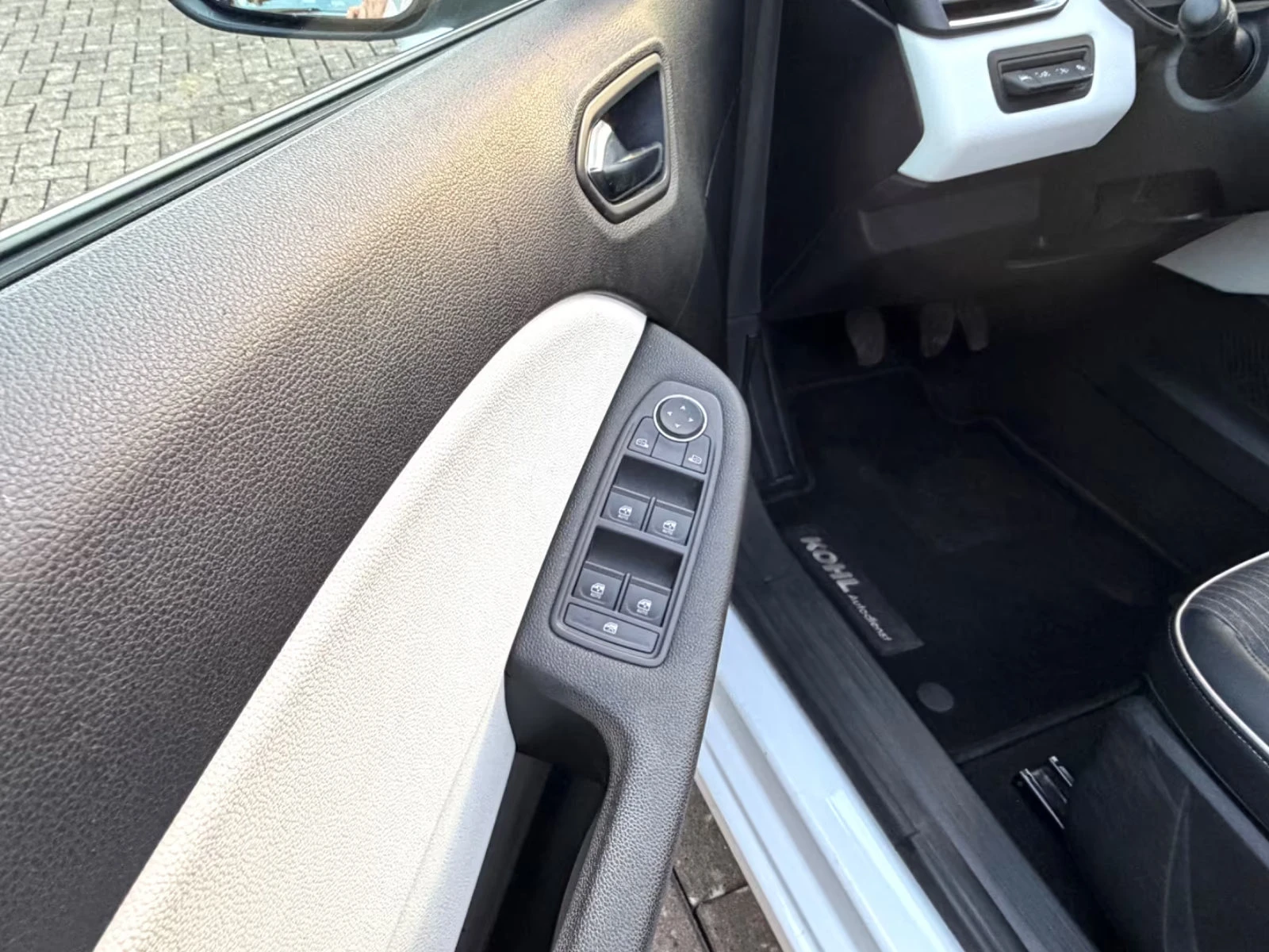 2022 Renault Clio TCe90 91HP V-TECHNO CAM NAVI LED CPLAY 986g — 14