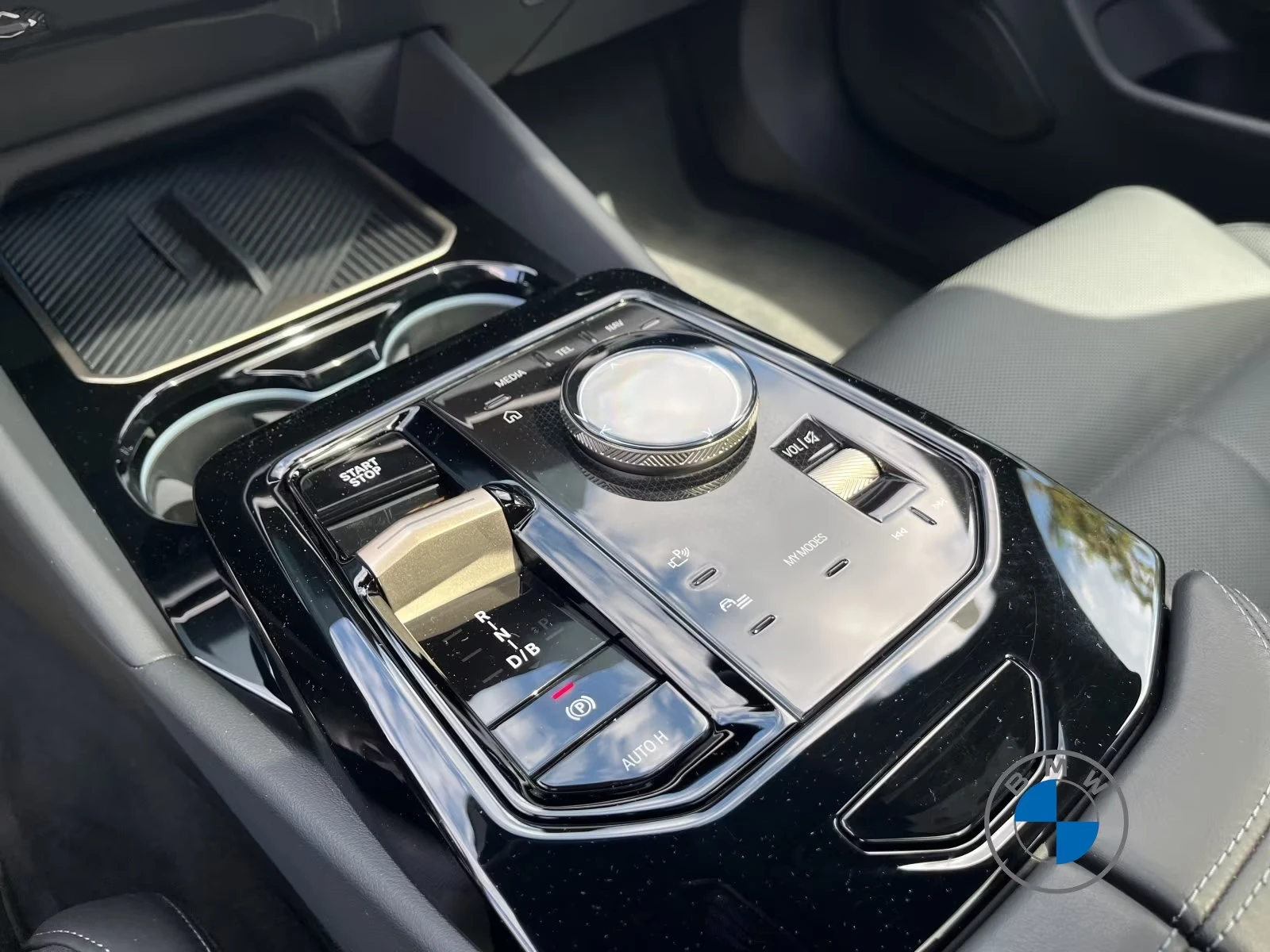 2024 BMW i5 xDRIVE 60 601HP MSPORTPRO PANO ACC B&W HUD 217zpr — 15