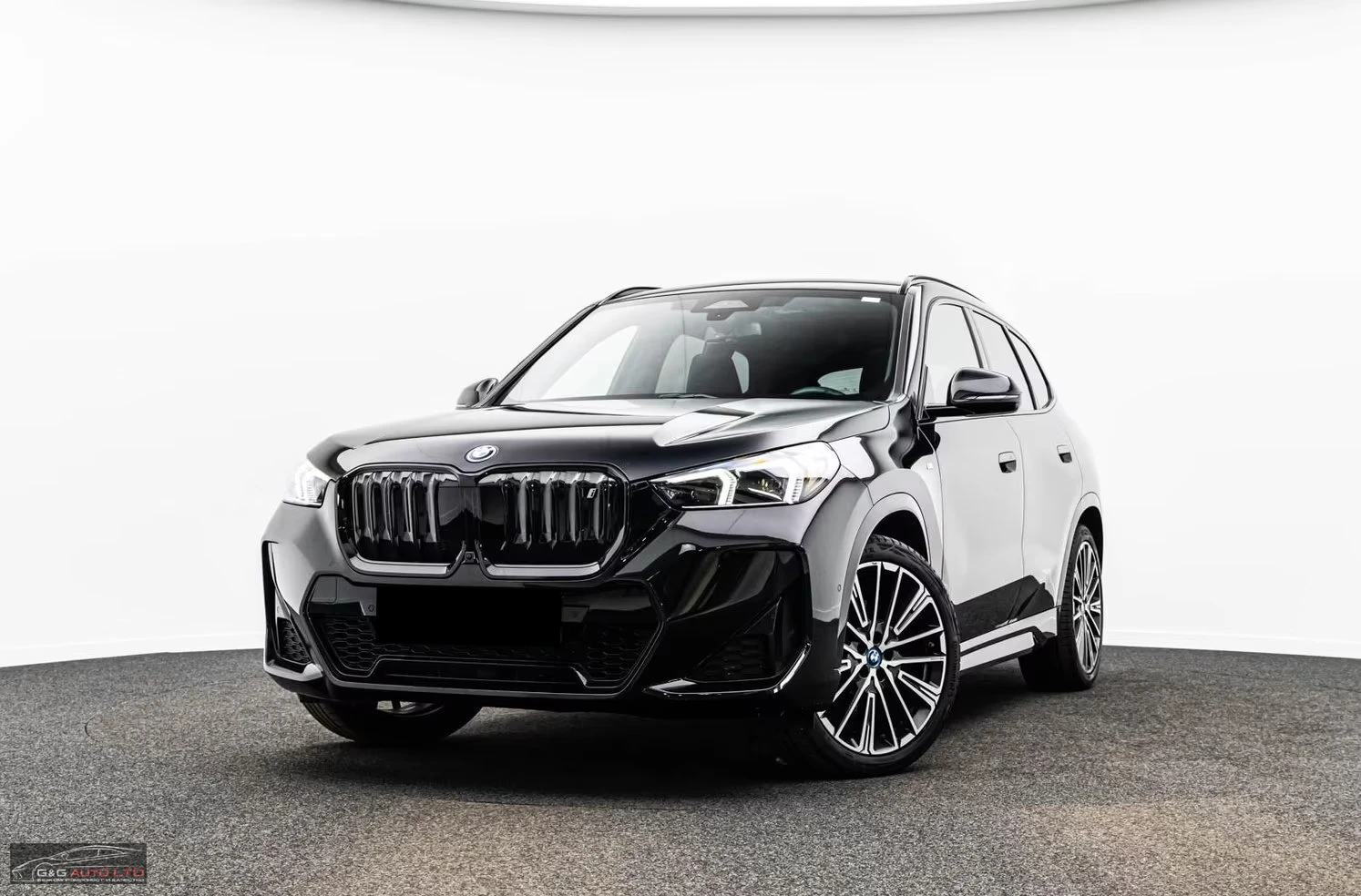 BMW iX1