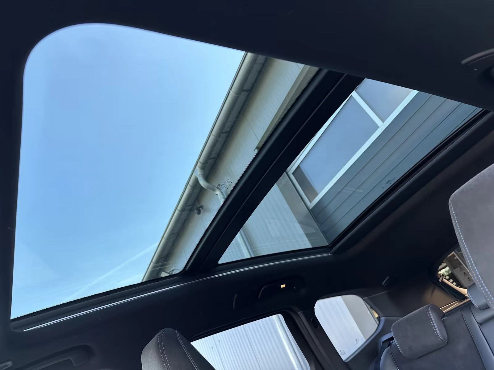 2023 BMW iX1 30 xDRIVE 313HP MSPORT PANO HUD 19 360 229zpr — 9