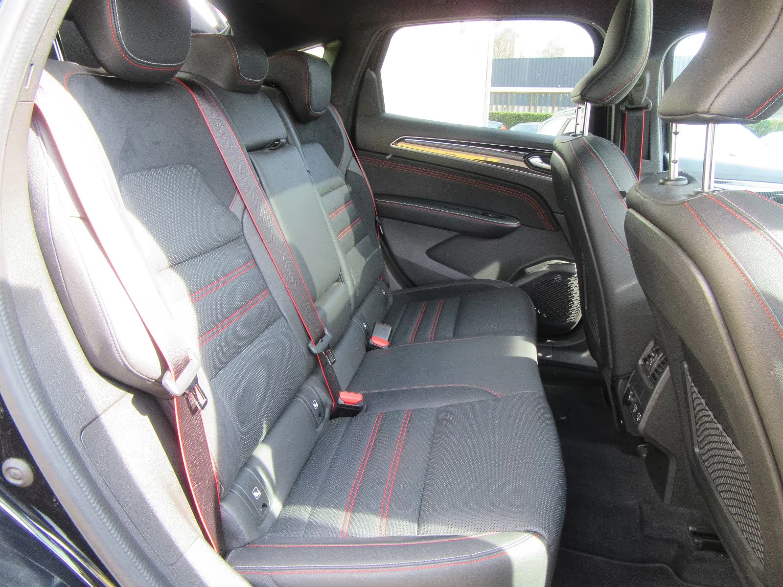 2023 Renault Arkana TCe 160HP RS-LINE CAM BOSE NAVI CPLAY 103q — 12