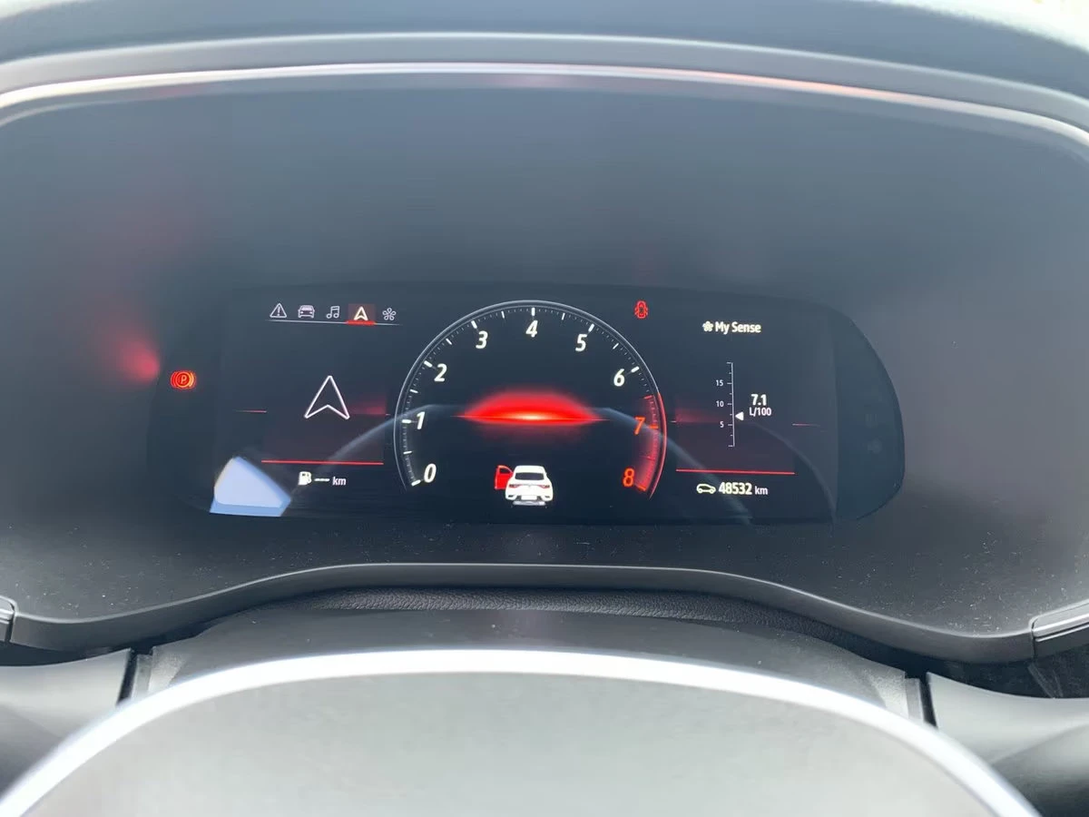 2022 Renault Arkana RS-LINE 158HP NAVI CAM CPLAY KLESS 104q — 9