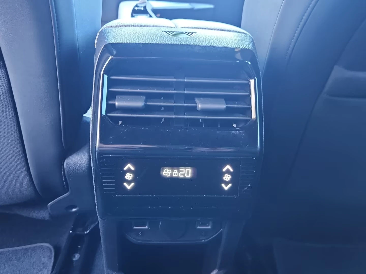 2025 Peugeot 5008 ALLURE 145HP 7S CAM NAVI DIGI CPLAY KLESS 107q — 14