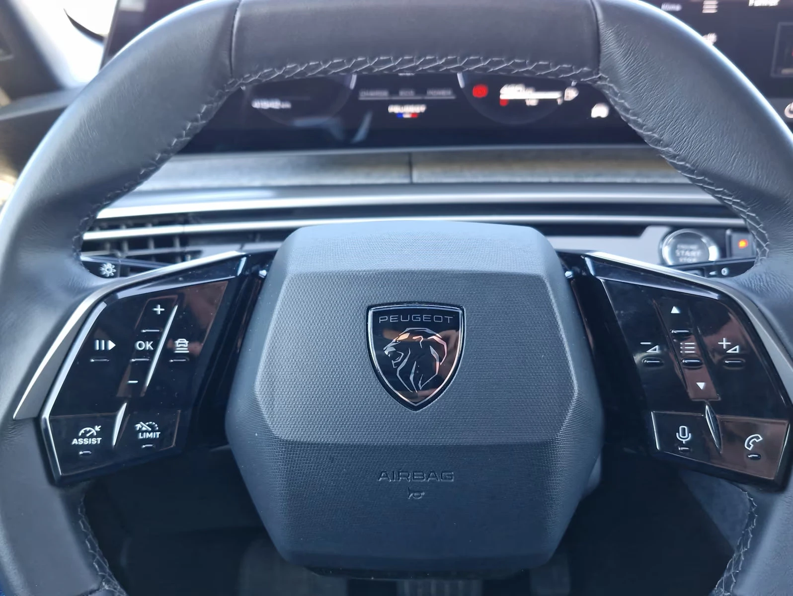 2025 Peugeot 5008 ALLURE 170HP 7S 360 LED NAVI DIGI KLESS 108qpr — 7
