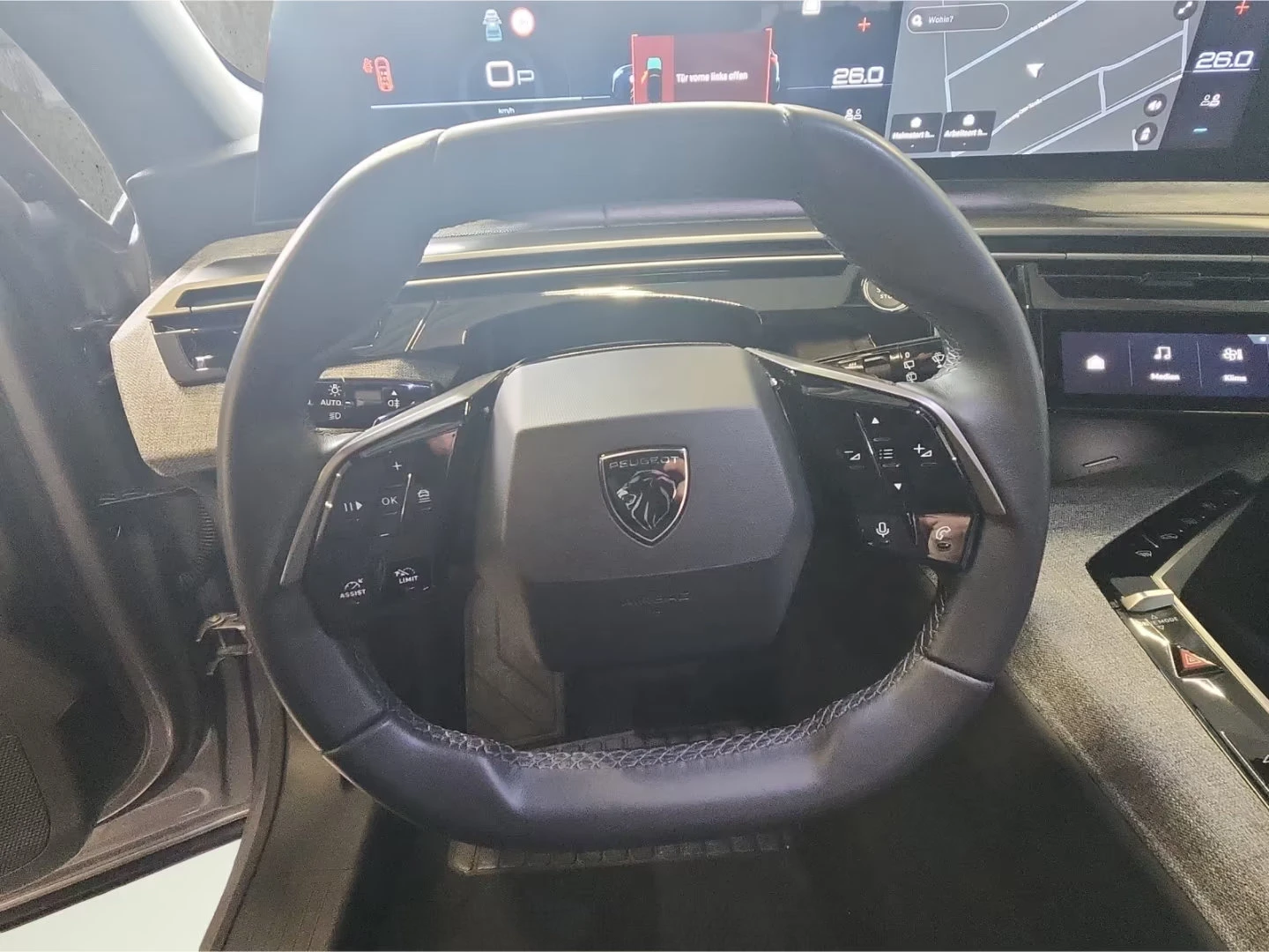 2025 Peugeot 5008 HYBRID 145HP NAVI CAM ACC LED AMBIENT 257z — 8