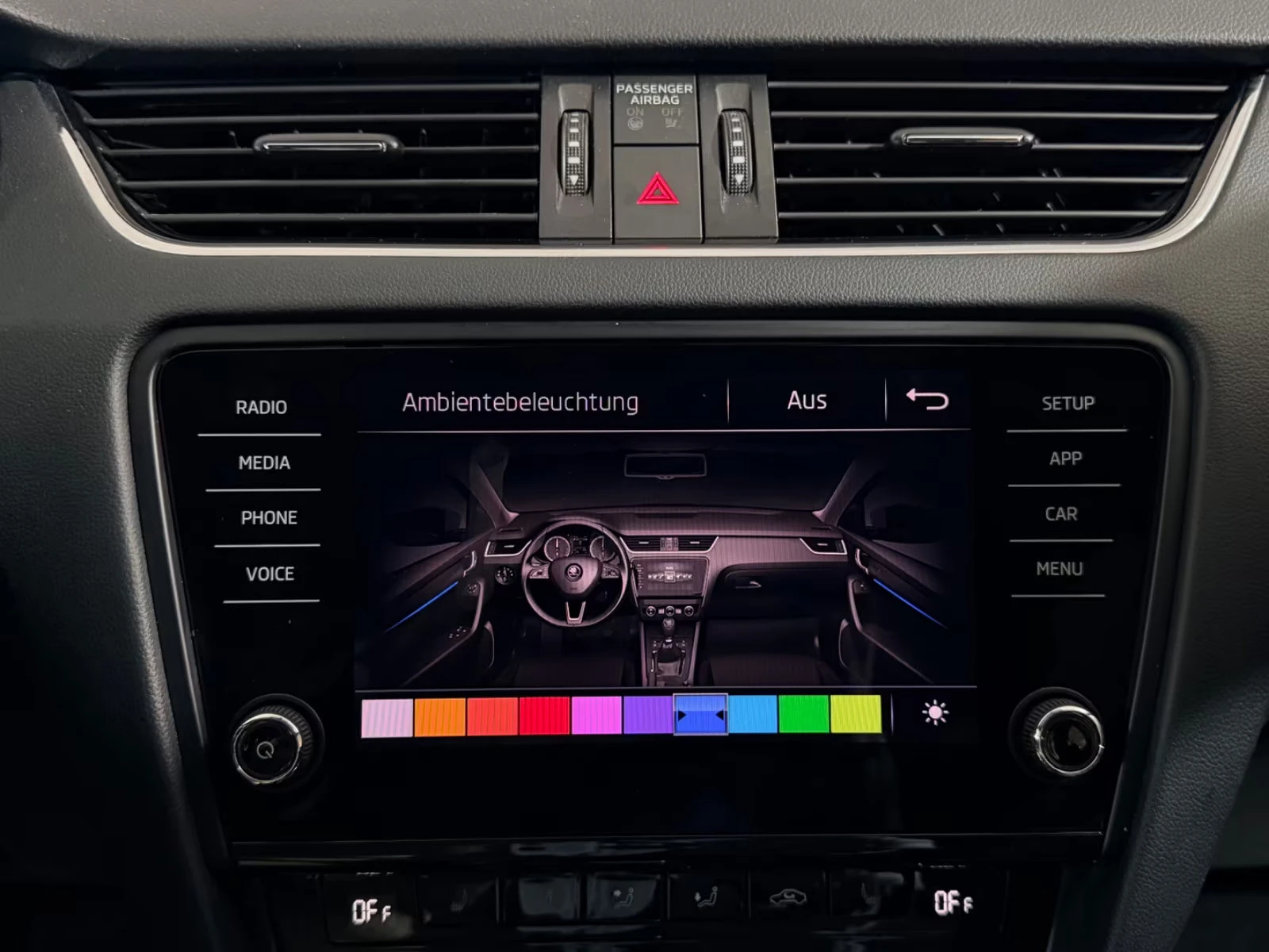 2019 Skoda Octavia STYLE 116HP LED NAVI CPLAY ACC AMBI 123q — 8
