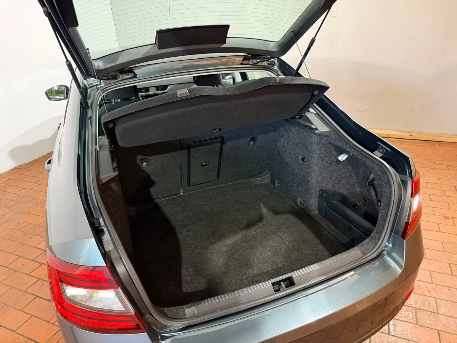 2019 Skoda Octavia STYLE 116HP LED NAVI CPLAY ACC AMBI 123q — 11