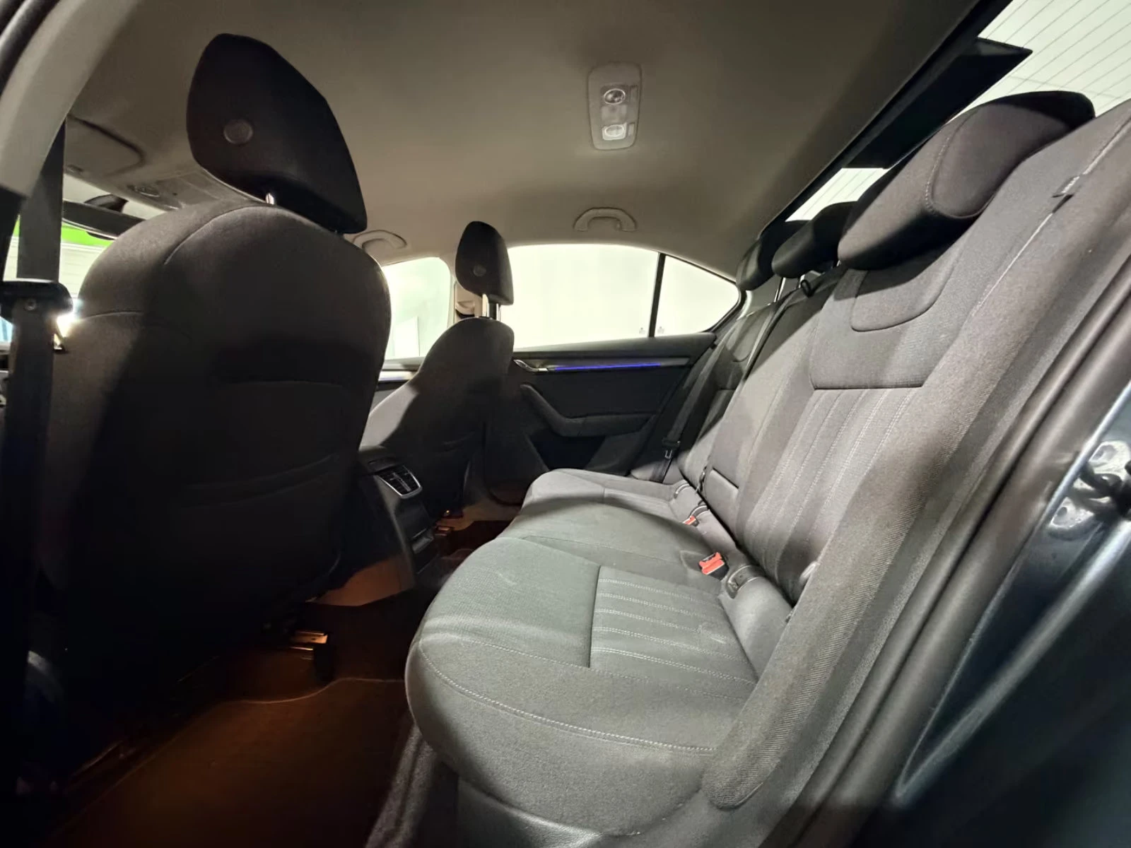 2019 Skoda Octavia STYLE 116HP LED NAVI CPLAY ACC AMBI 123q — 10