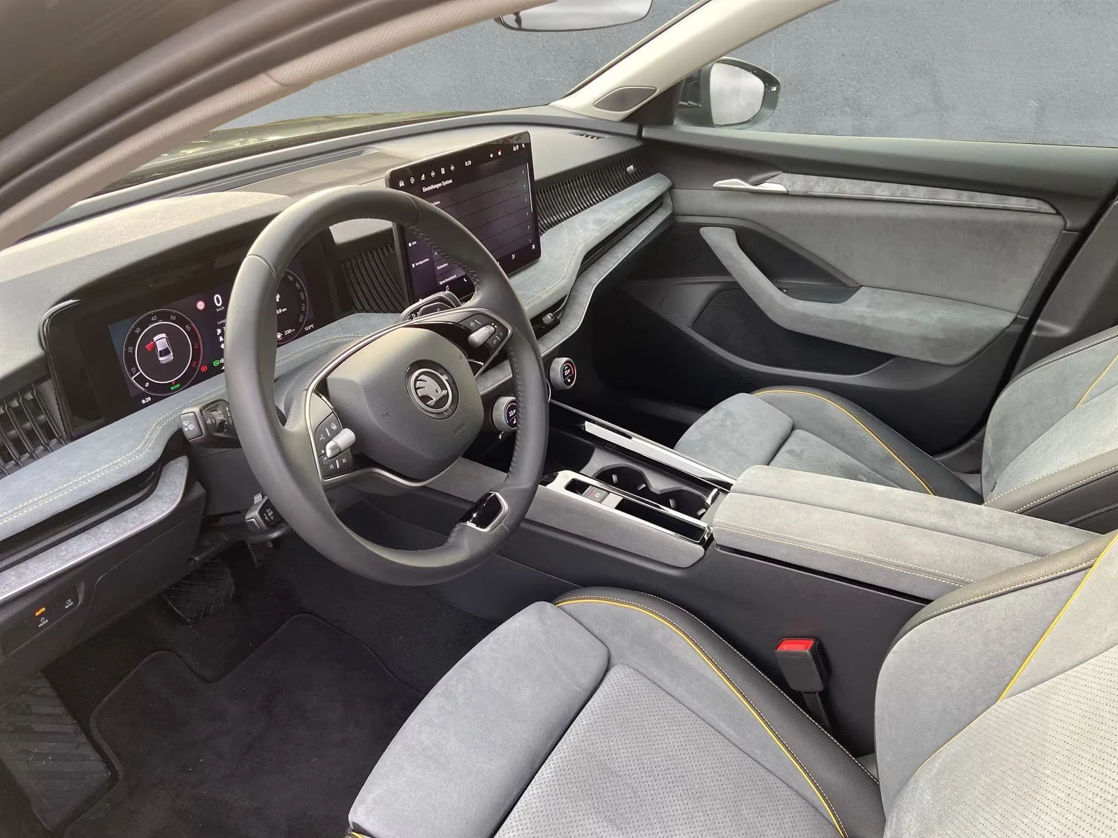 2024 Skoda Superb 1.5TSI 150HP SELECTION DSG CAM AHK ACC CPLAY 127q — 8