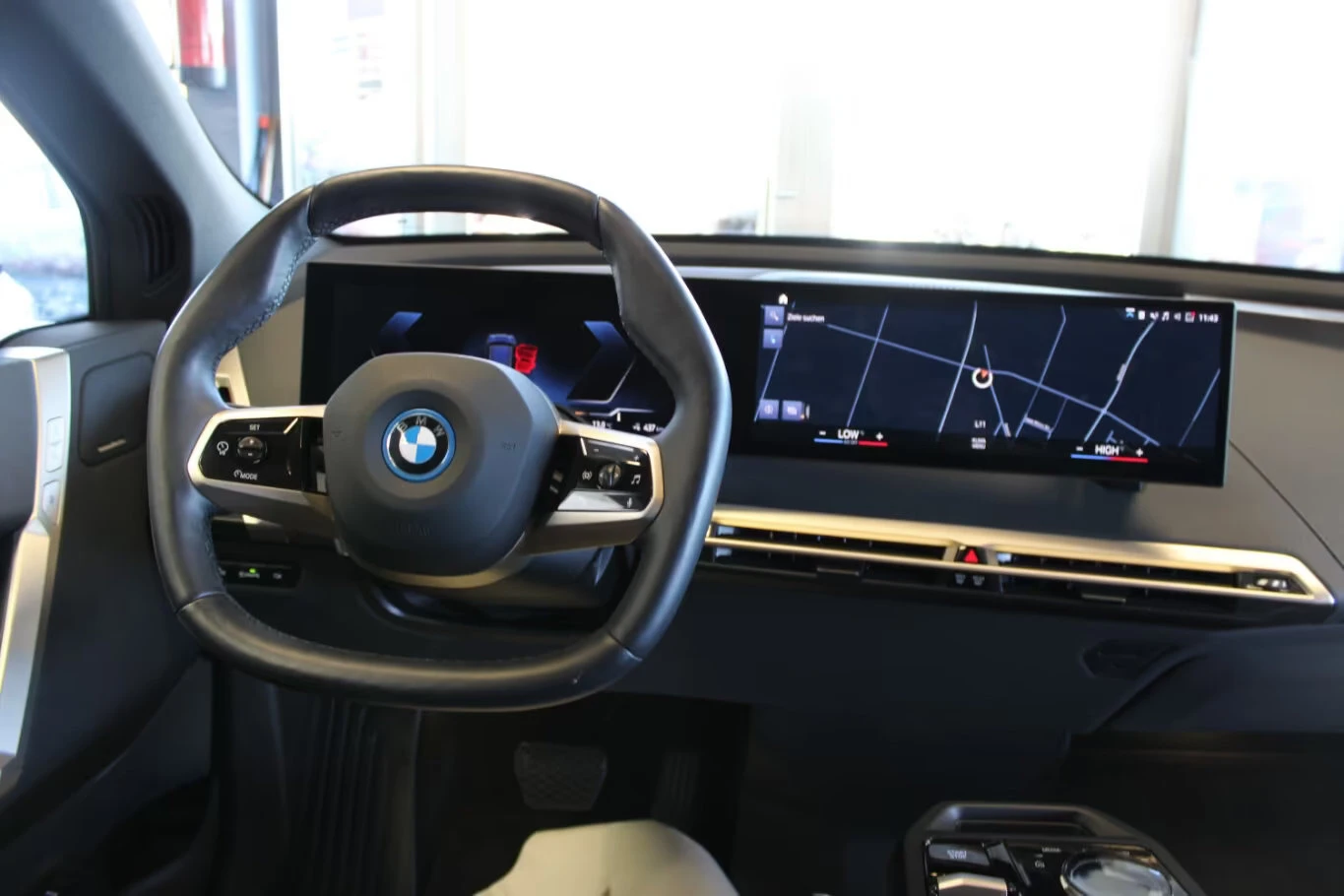 2022 BMW iX xDRIVE-50 523HP PANO 360 ACC LED KLESS 280z — 8