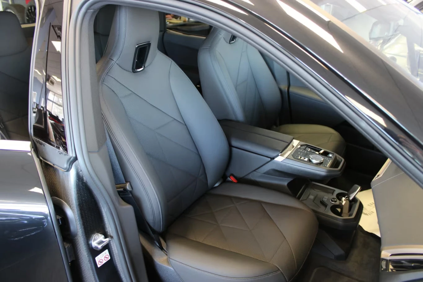 2022 BMW iX xDRIVE-50 523HP PANO 360 ACC LED KLESS 280z — 11