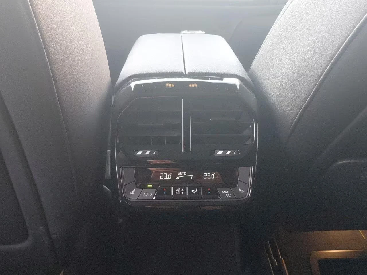2022 BMW iX xDRIVE40 325HP SKYLOUNGE HUD CAM ACC 276zpr — 10