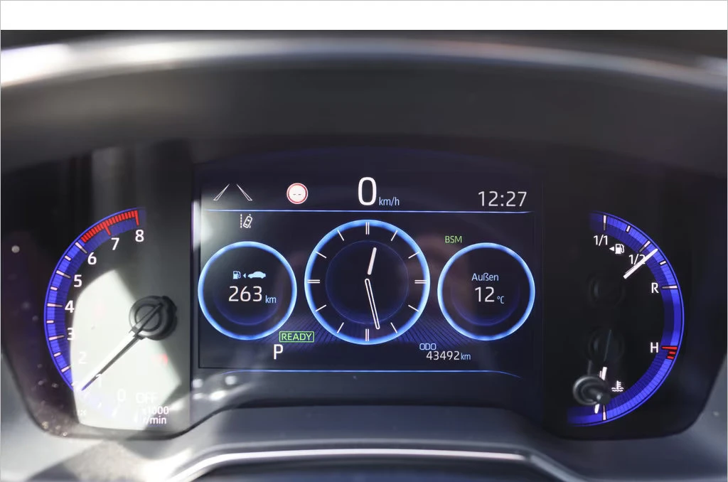 2020 Toyota Corolla HEV 184HP LOUNGE CAM NAVI LED 300z — 11