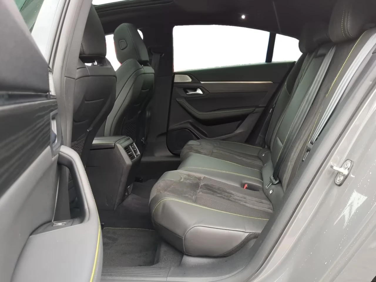2022 Peugeot 508 PSE PHEV 360HP PANO 360 MASS ACC FOCAL 310z — 15