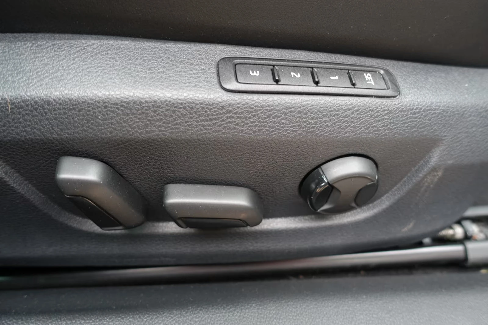 2022 Skoda Superb 2.0TDI 200HP L&K 4X4 MASSAGE PANO MEMO CAM 193q — 9