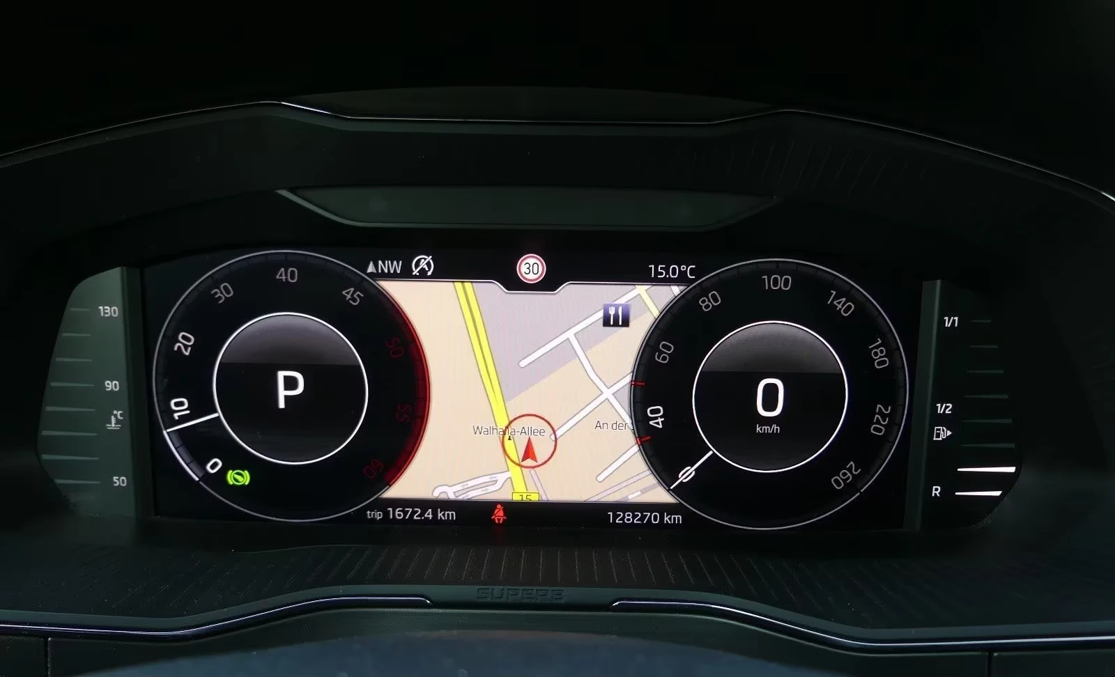 2020 Skoda Superb DIESEL 190HP STYLE ACC CAM NAVI 194h — 9