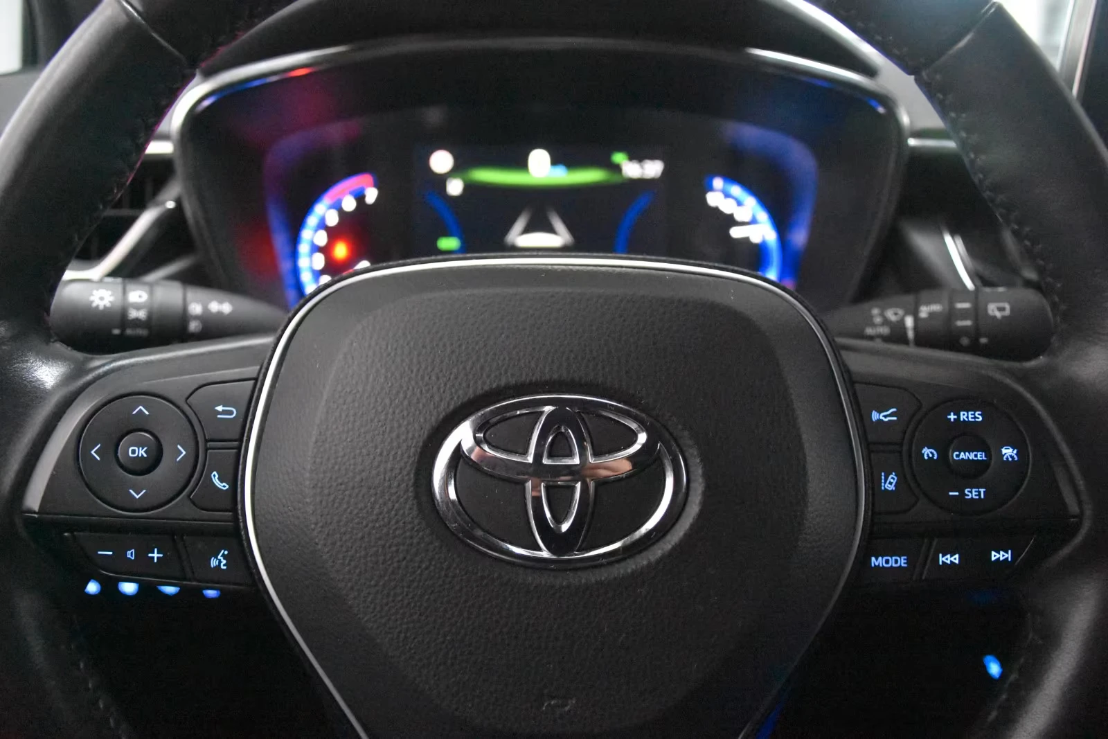 2022 Toyota Corolla 1.8 HEV 122HP TEAMD CAM NAVI 195h — 13