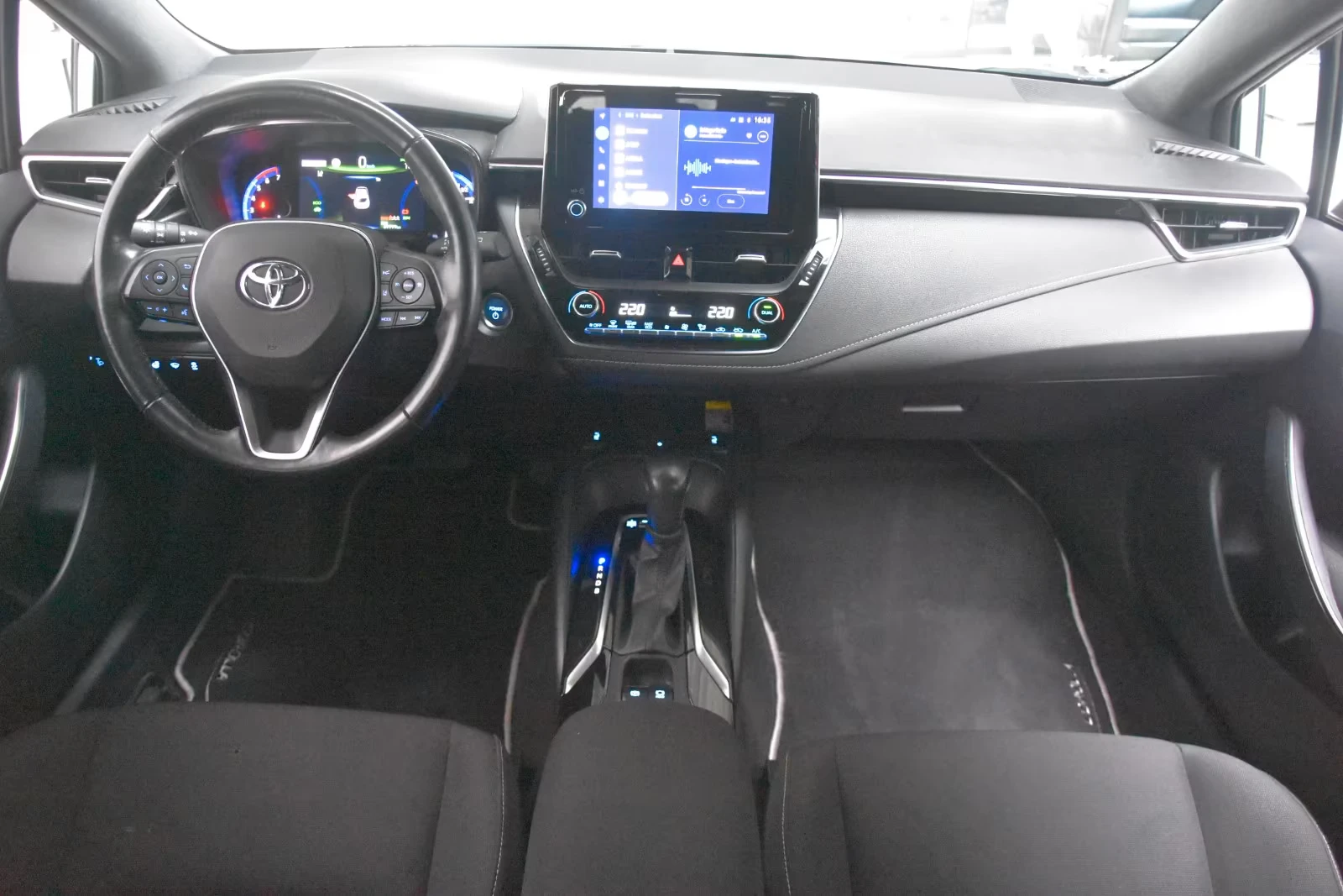 2022 Toyota Corolla 1.8 HEV 122HP TEAMD CAM NAVI 195h — 8