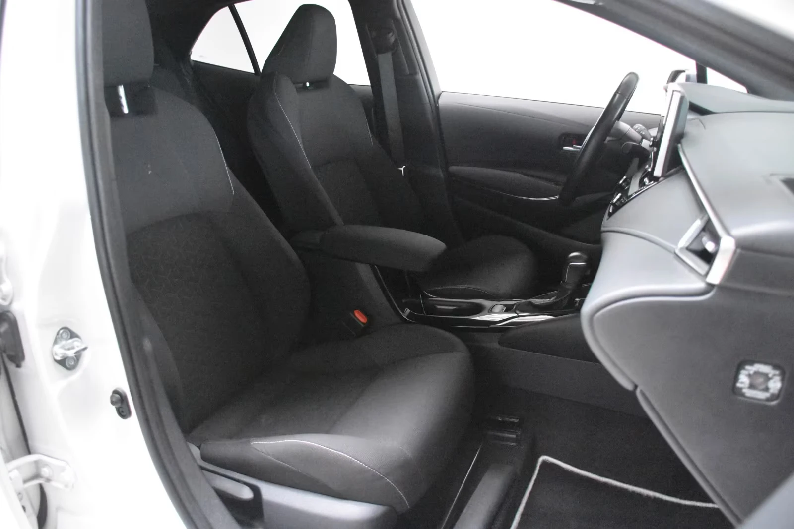 2022 Toyota Corolla 1.8 HEV 122HP TEAMD CAM NAVI 195h — 11