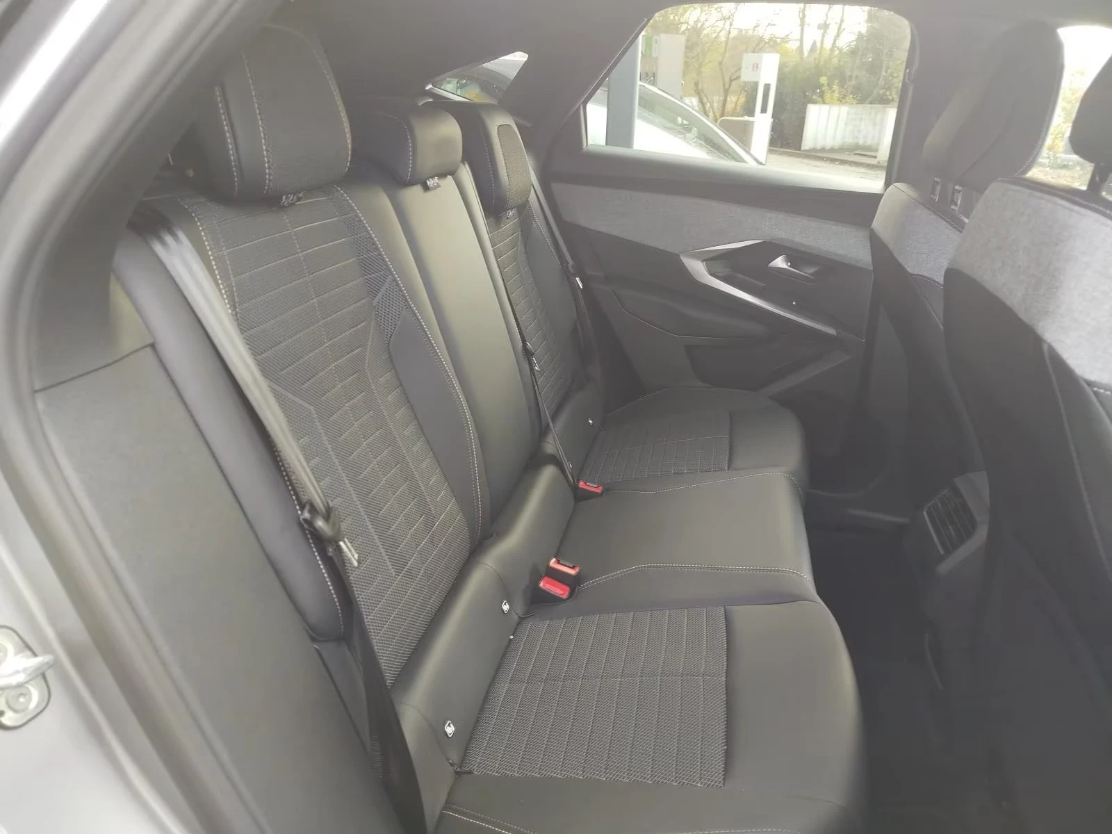 2024 Peugeot 3008 ALLURE 136HP LED 360 NAVI DIGITAL 341z — 11