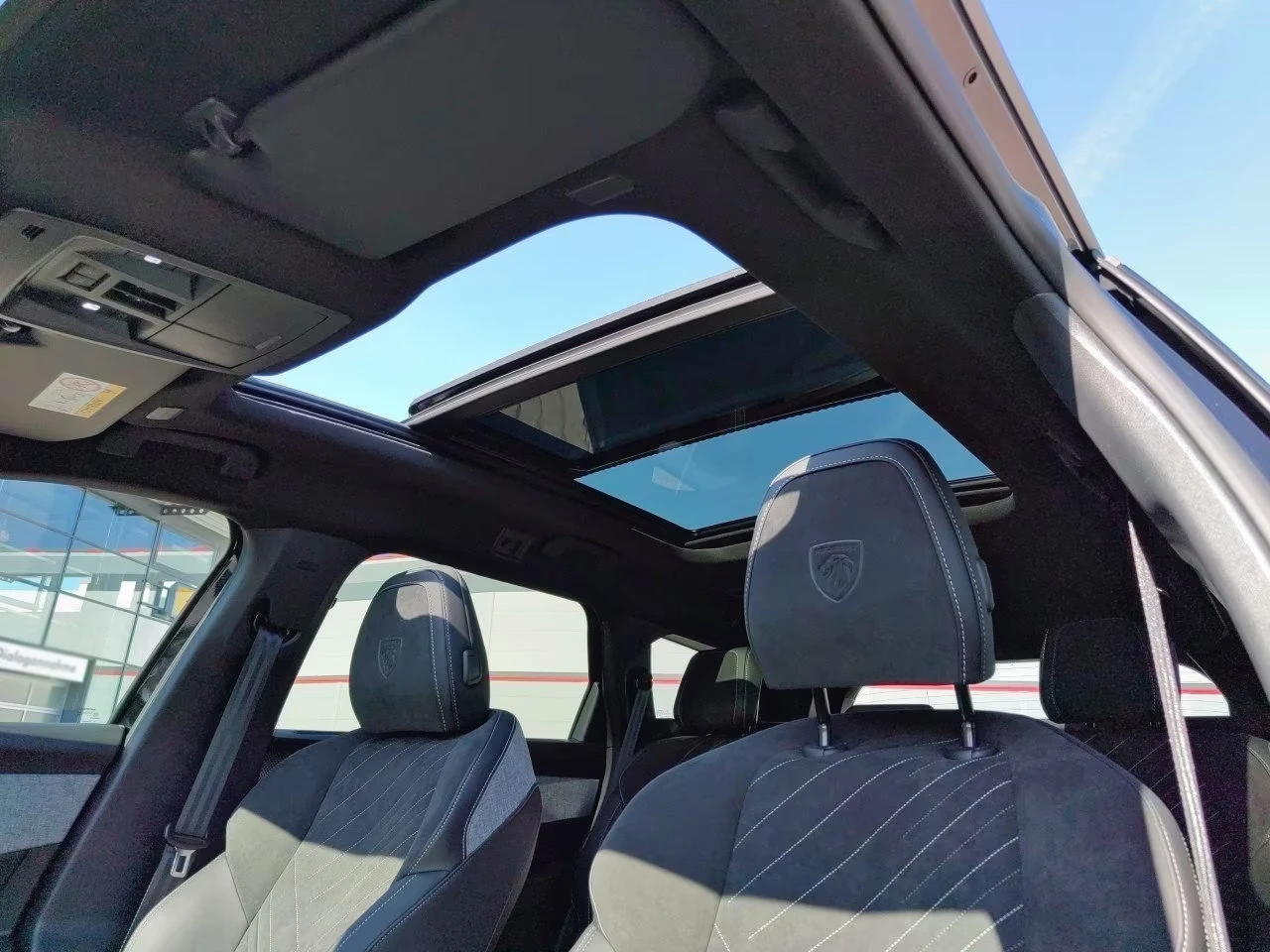 2026 Peugeot 5008 1.2MHEV 145HP GT-LINE 7S MASSAGE AHK 360 MEMO 219q — 7