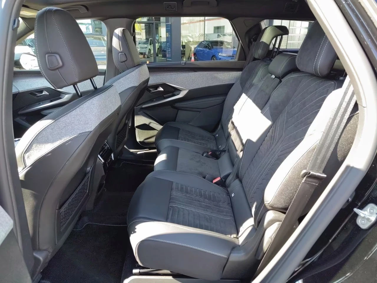 2026 Peugeot 5008 1.2MHEV 145HP GT-LINE 7S MASSAGE AHK 360 MEMO 219q — 15