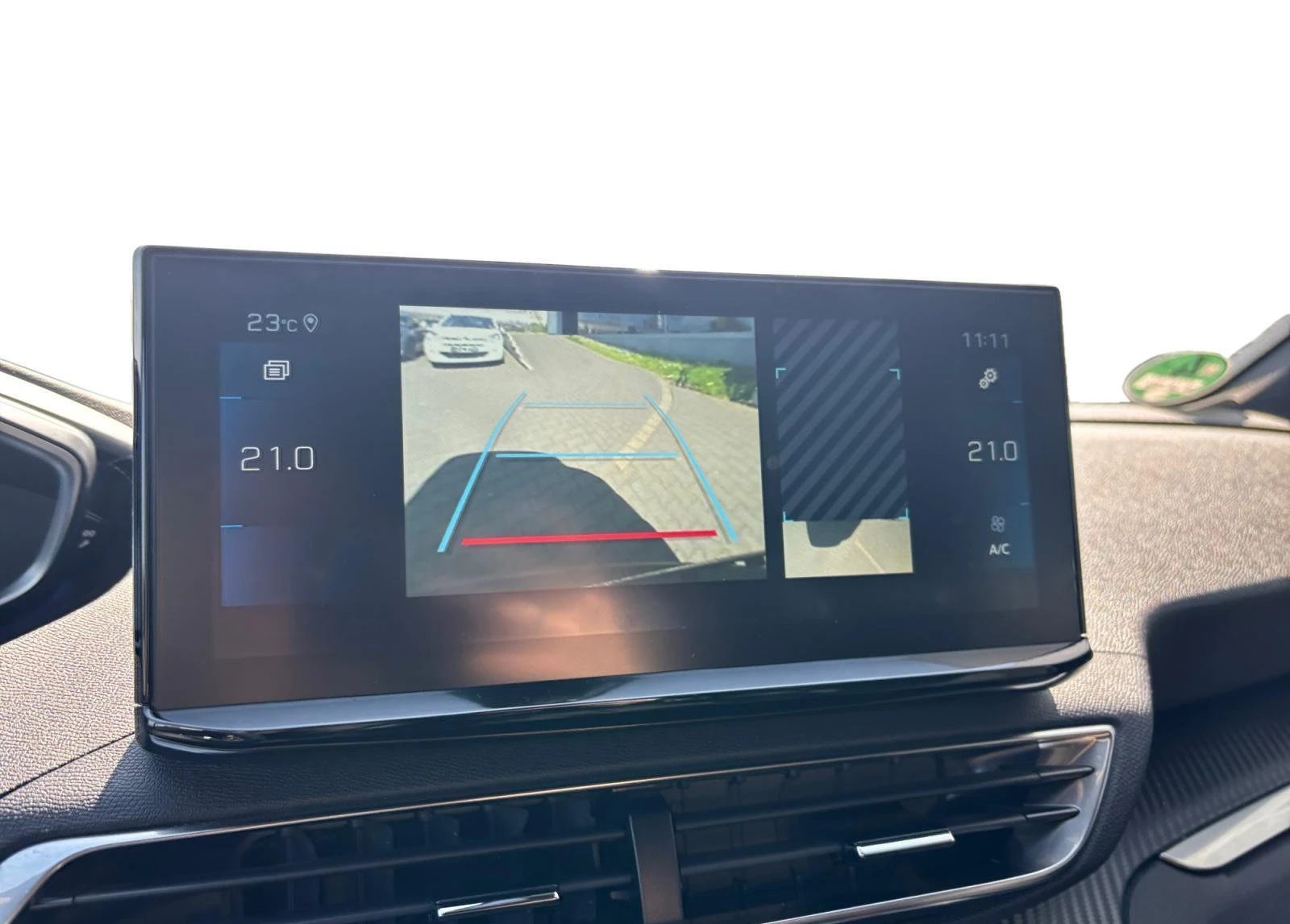 2024 Peugeot 5008 1.2MHEV 131HP ACTIVE 7S CAM NAVI LED 221q — 8