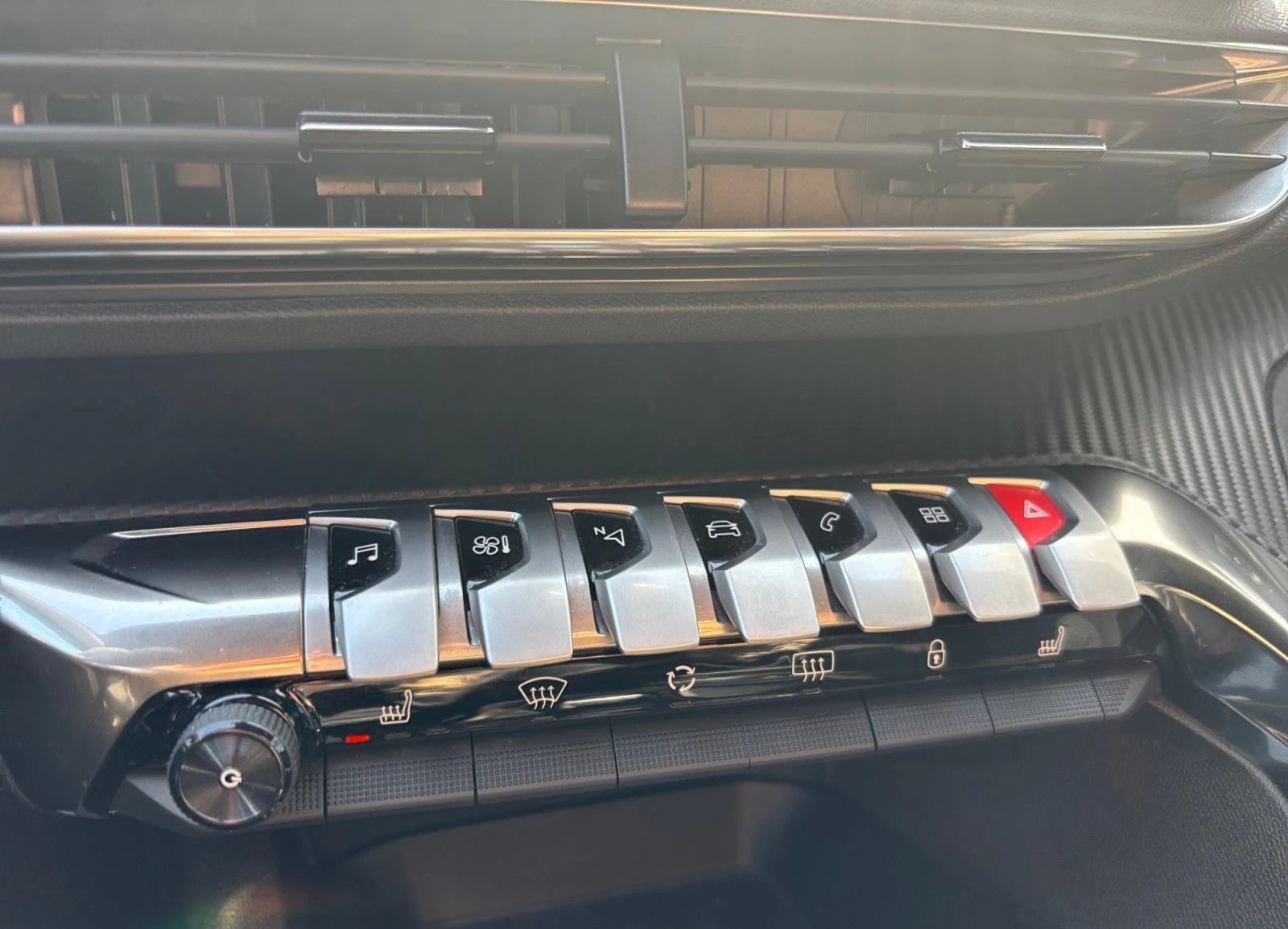2024 Peugeot 5008 1.2MHEV 131HP ACTIVE 7S CAM NAVI LED 221q — 9